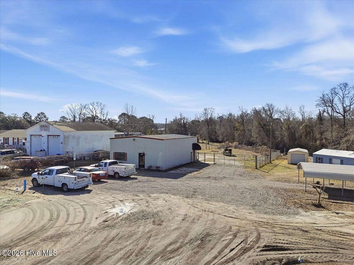 Commercial Sale at 4905&4911 Southport Supply Rd SE, Southport, NC 28461, photo 5 of 7
