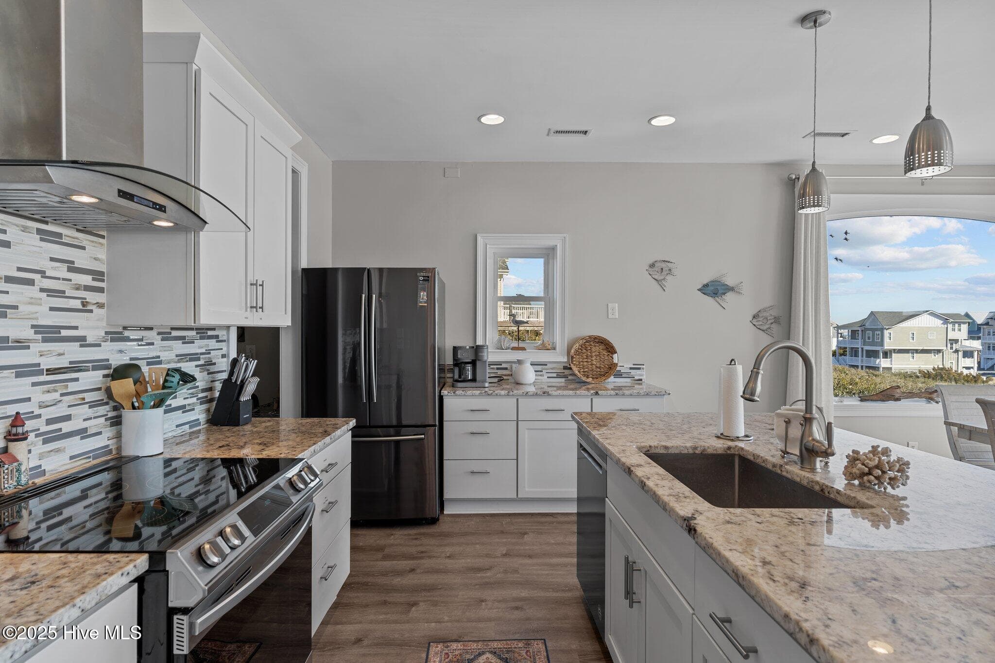 Single Family Residence at 6 Bottlenose Boulevard, North Topsail Beach, NC 28460, photo 15 of 51