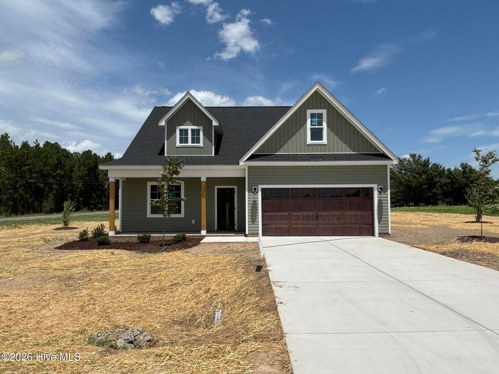 Single Family Residence at 105 Spring Meadows Drive, Aberdeen, NC 28315, photo 4 of 28
