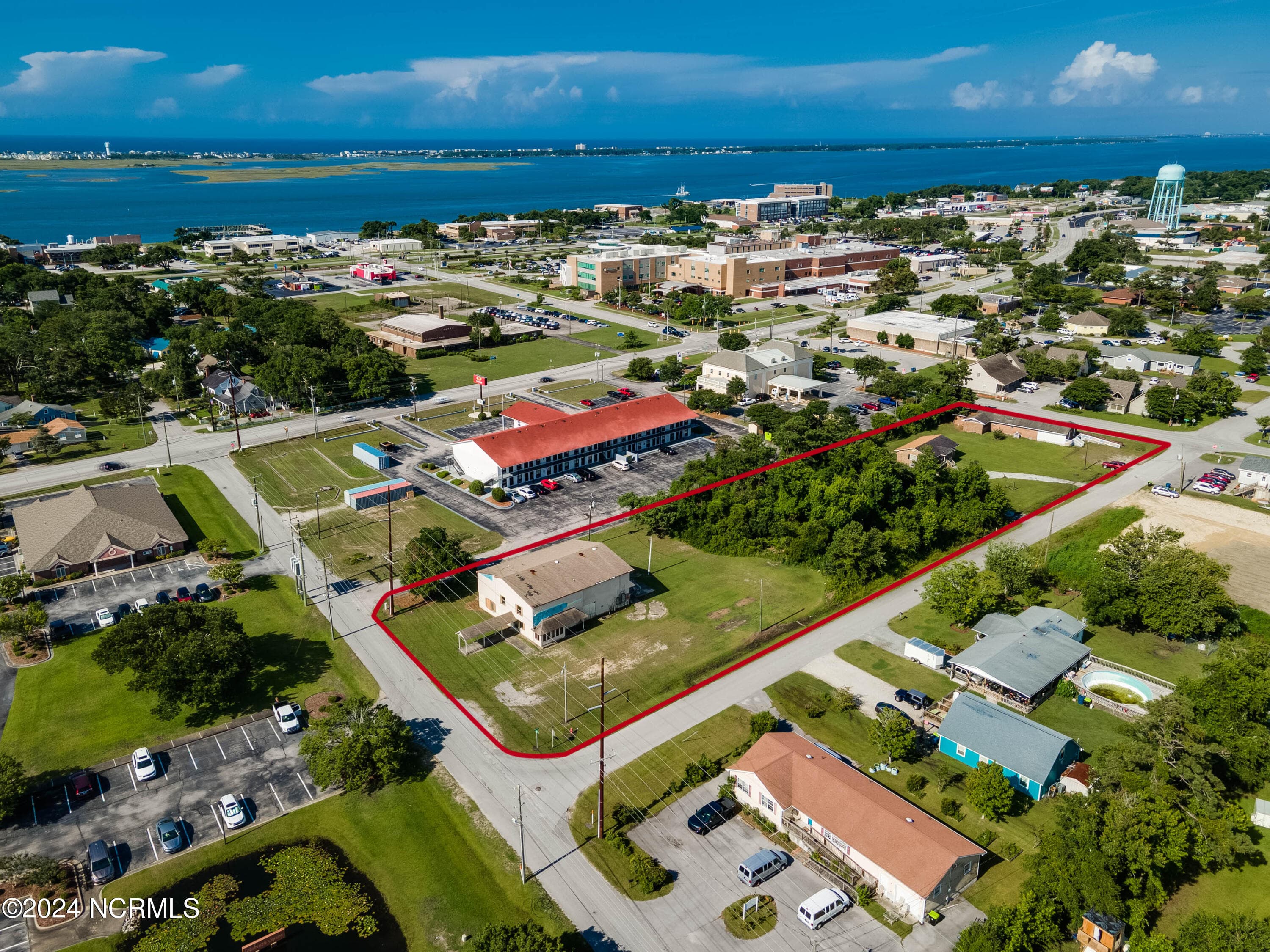 212 N 35th Street, Morehead City, NC 28557