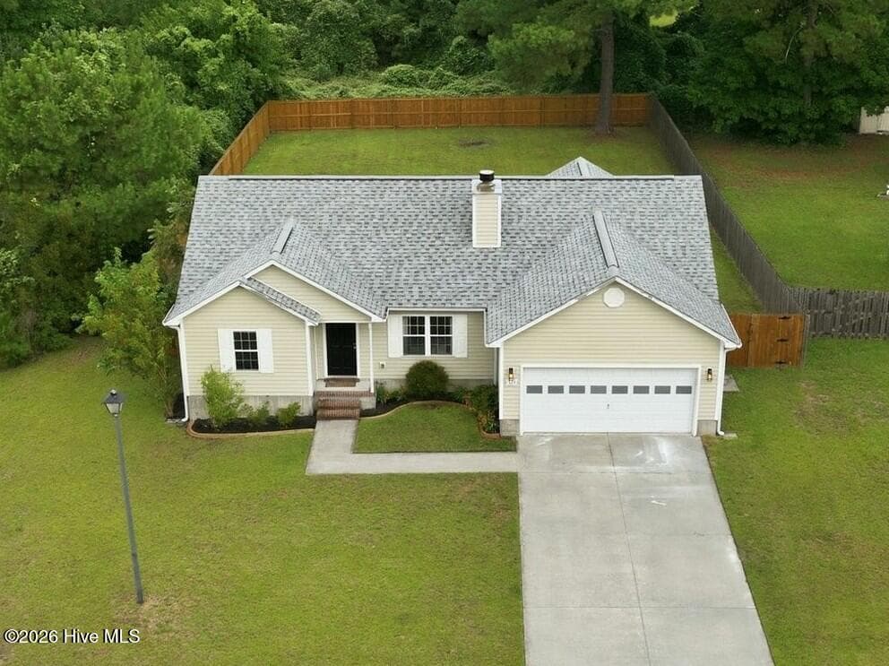 123 Lawndale Lane, Sneads Ferry, NC 28460