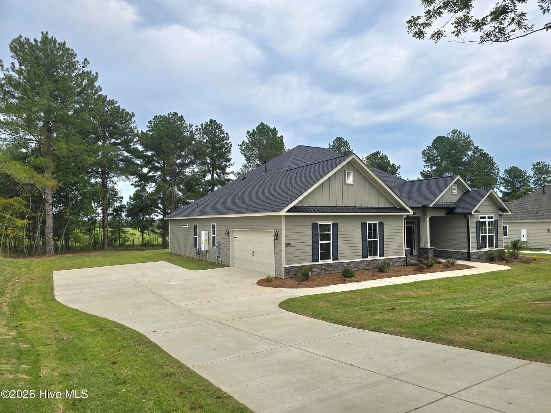 Side entry garage - 1670 Bellingham Drive, Beech Island, SC 29842