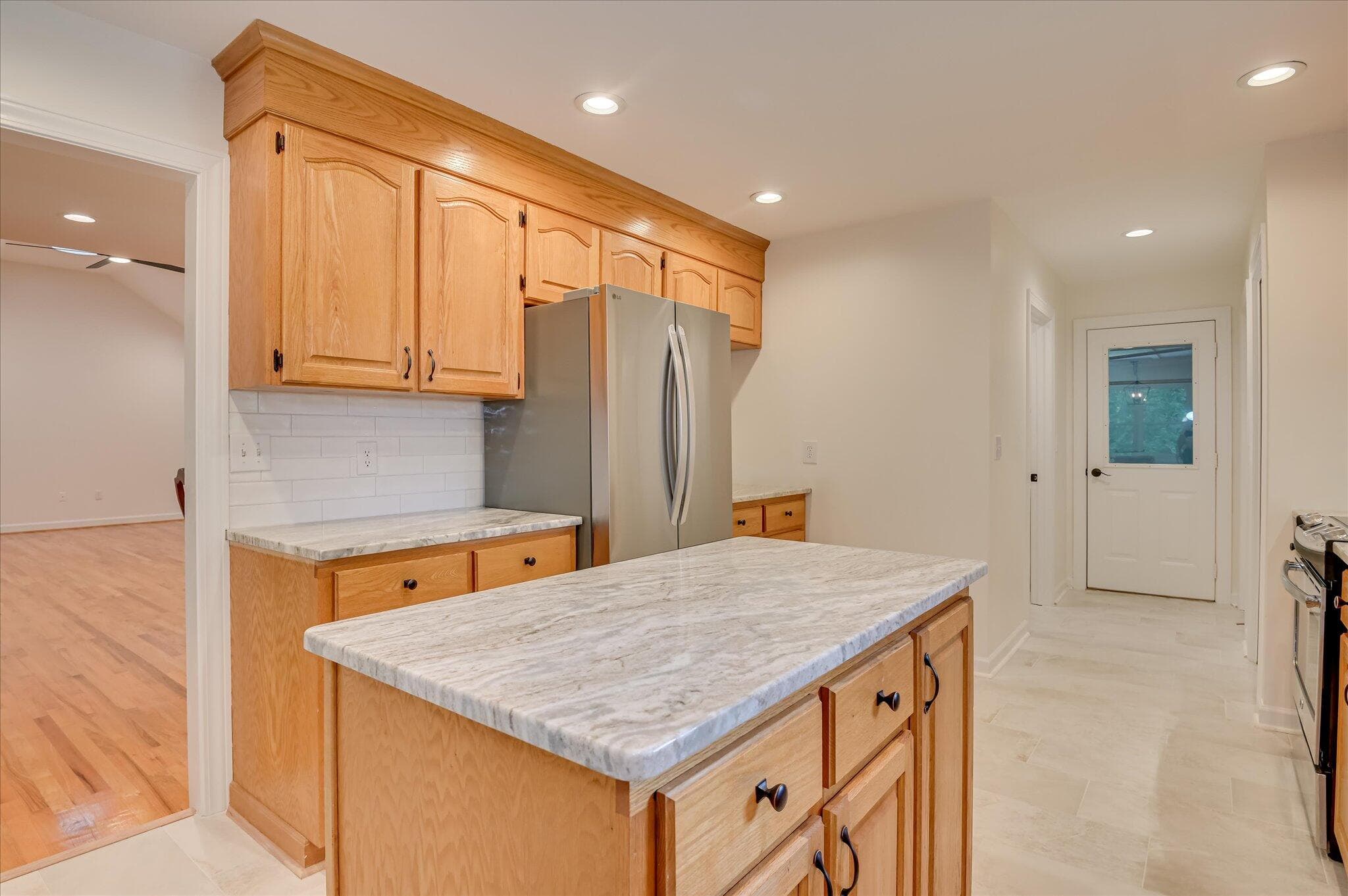 Single Family Residence at 301 Misty Cove, McCormick, SC 29835, photo 11 of 60