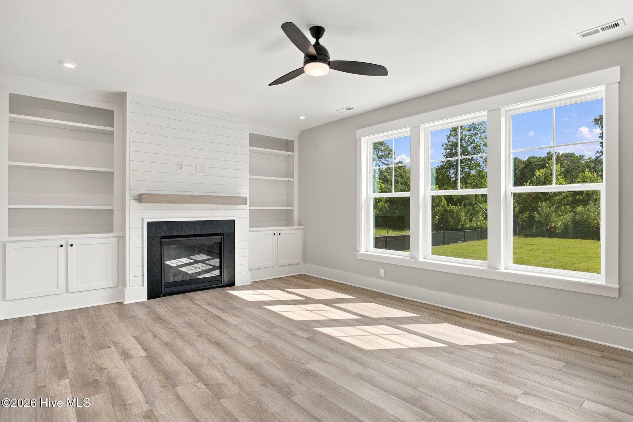 Single Family Residence at 1016 Fawn Valley Way, Wilmington, NC 28409, photo 14 of 42