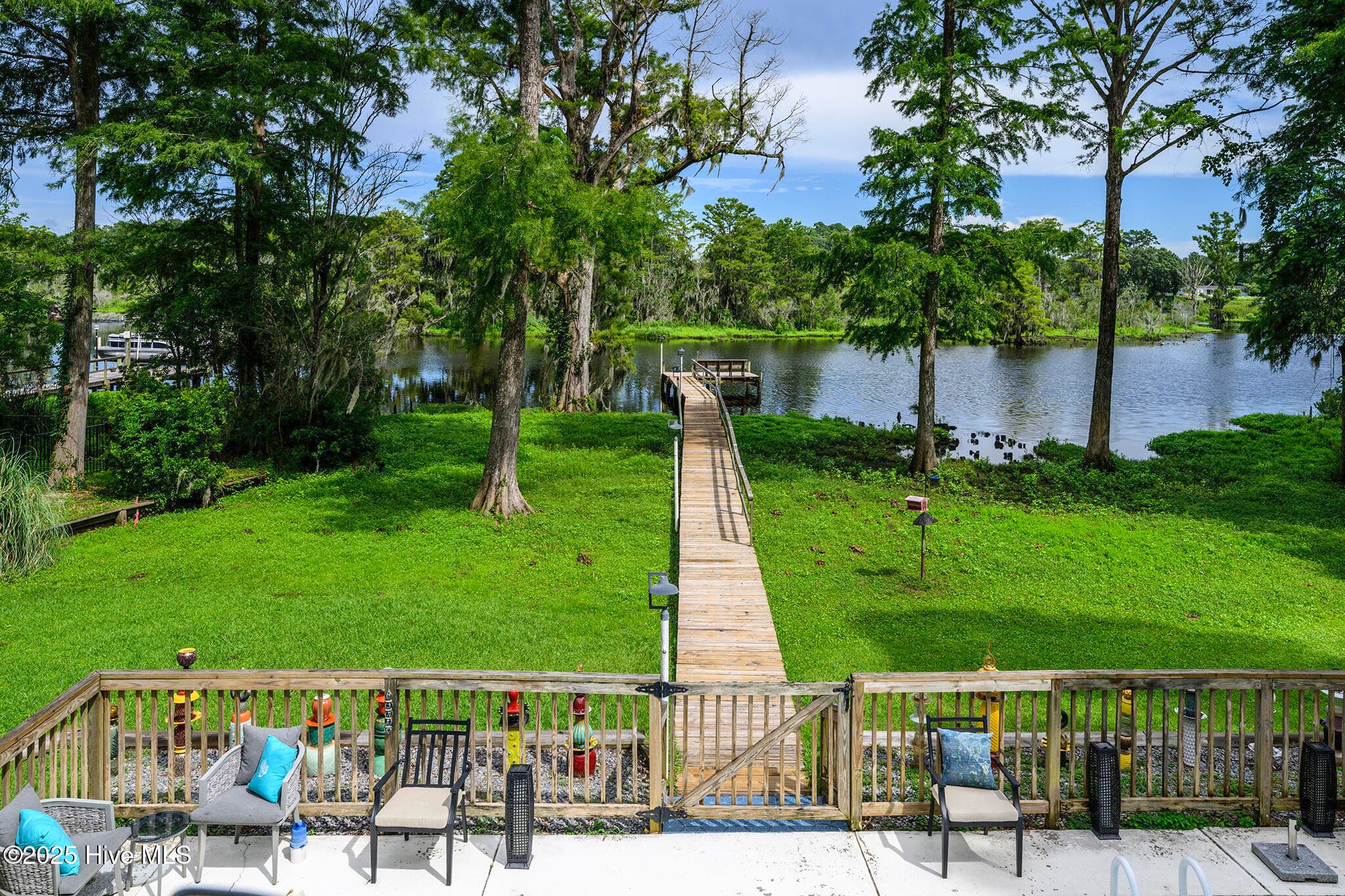 Single Family Residence at 210 Gangplank Road, New Bern, NC 28562, photo 49 of 86
