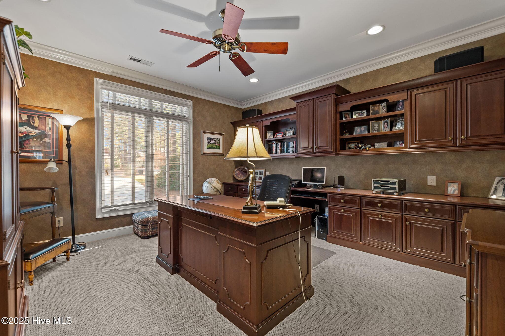 Single Family Residence at 7 Wellington Drive, Pinehurst, NC 28374, photo 2 of 3