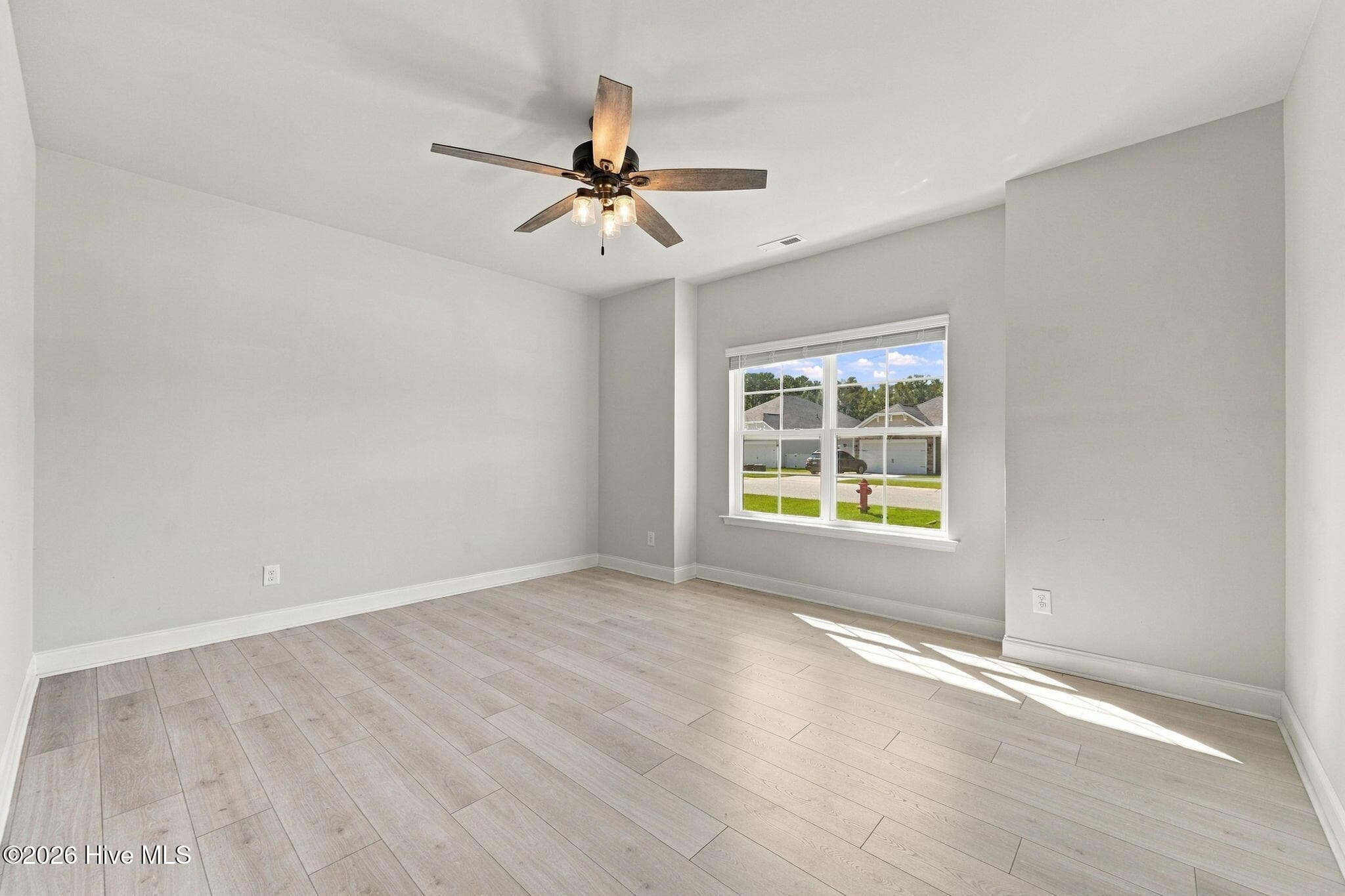 Single Family Residence at 744 Greenwich Place, Richlands, NC 28574, photo 22 of 54