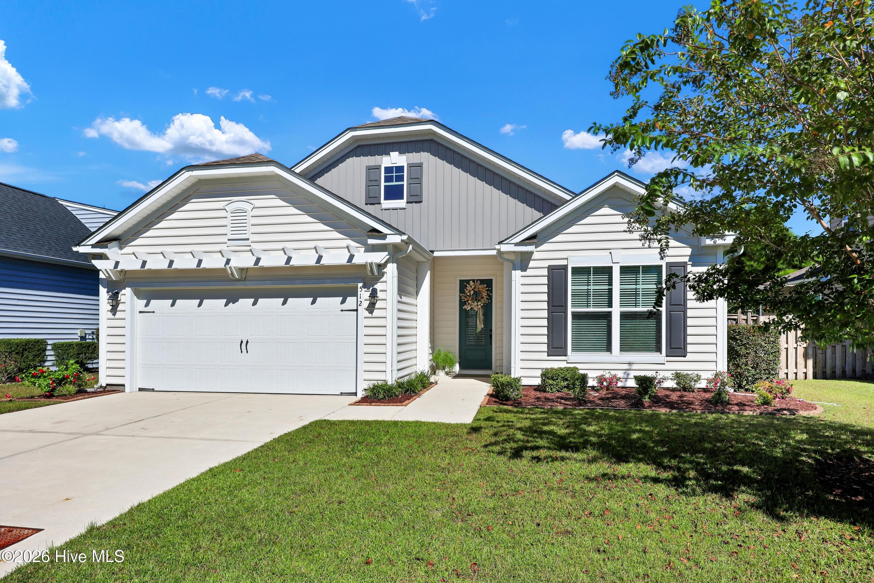 Single Family Residence at 512 Steele Loop, Wilmington, NC 28411, photo 2 of 31