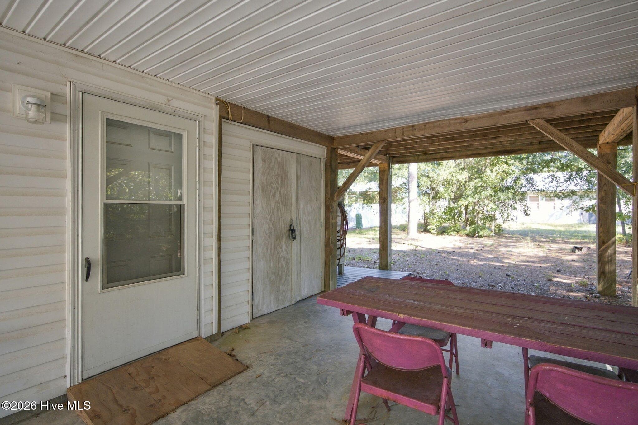 Single Family Residence at 114 NW 21st Street, Oak Island, NC 28465, photo 8 of 9