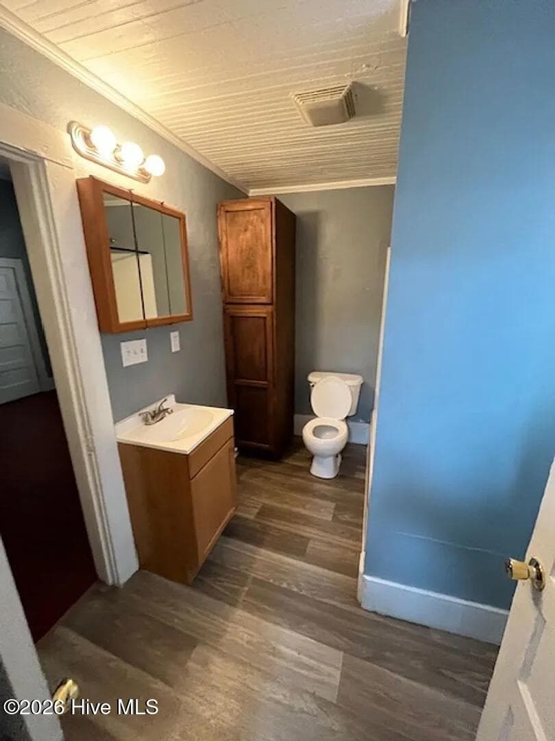 Single Family Residence at 305 Stough Al Alley, Kinston, NC 28501, photo 6 of 10