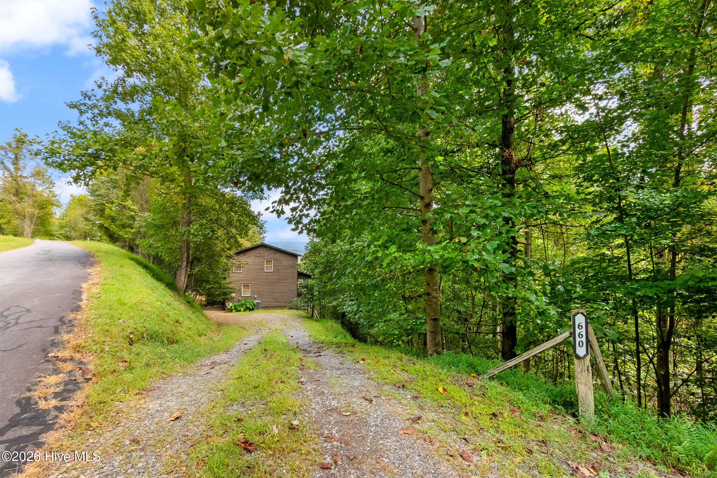 Single Family Residence at 660 Buck Ridge Drive, Murphy, NC 28906, photo 74 of 77