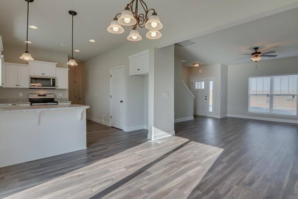 Single Family Residence at 384 Mill Stone Lane, North Augusta, SC 29860, photo 9 of 28