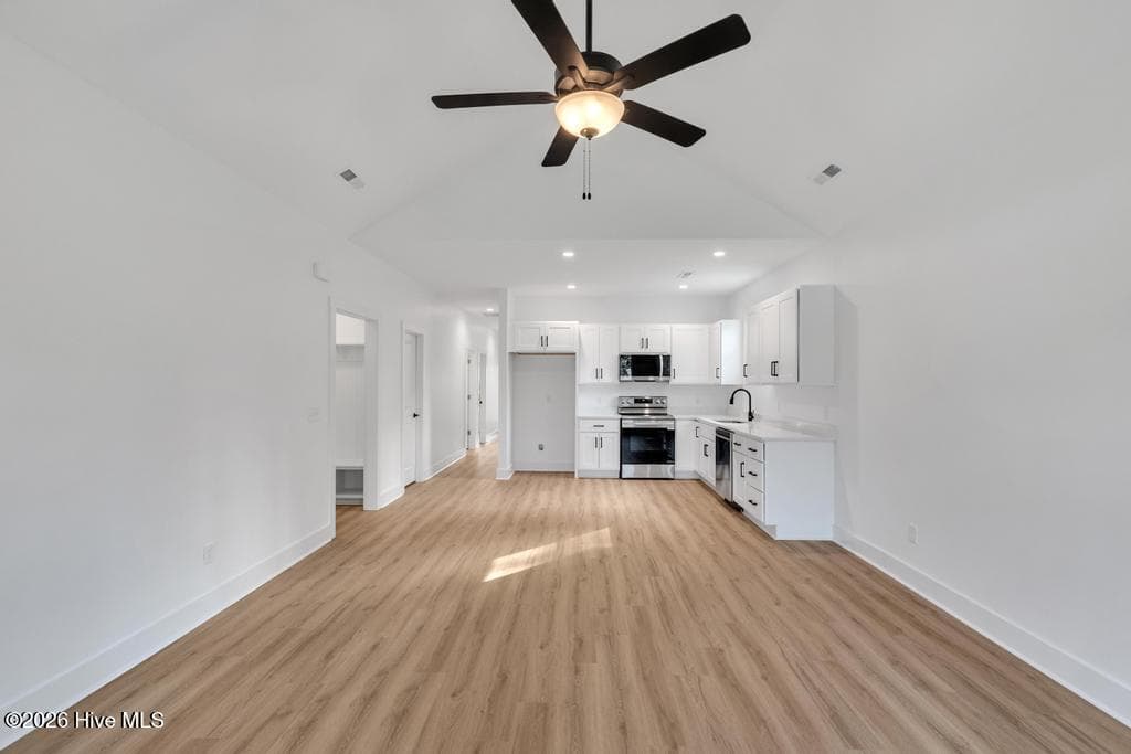 Single Family Residence at 302 Pine Court, Hampstead, NC 28443, photo 18 of 91