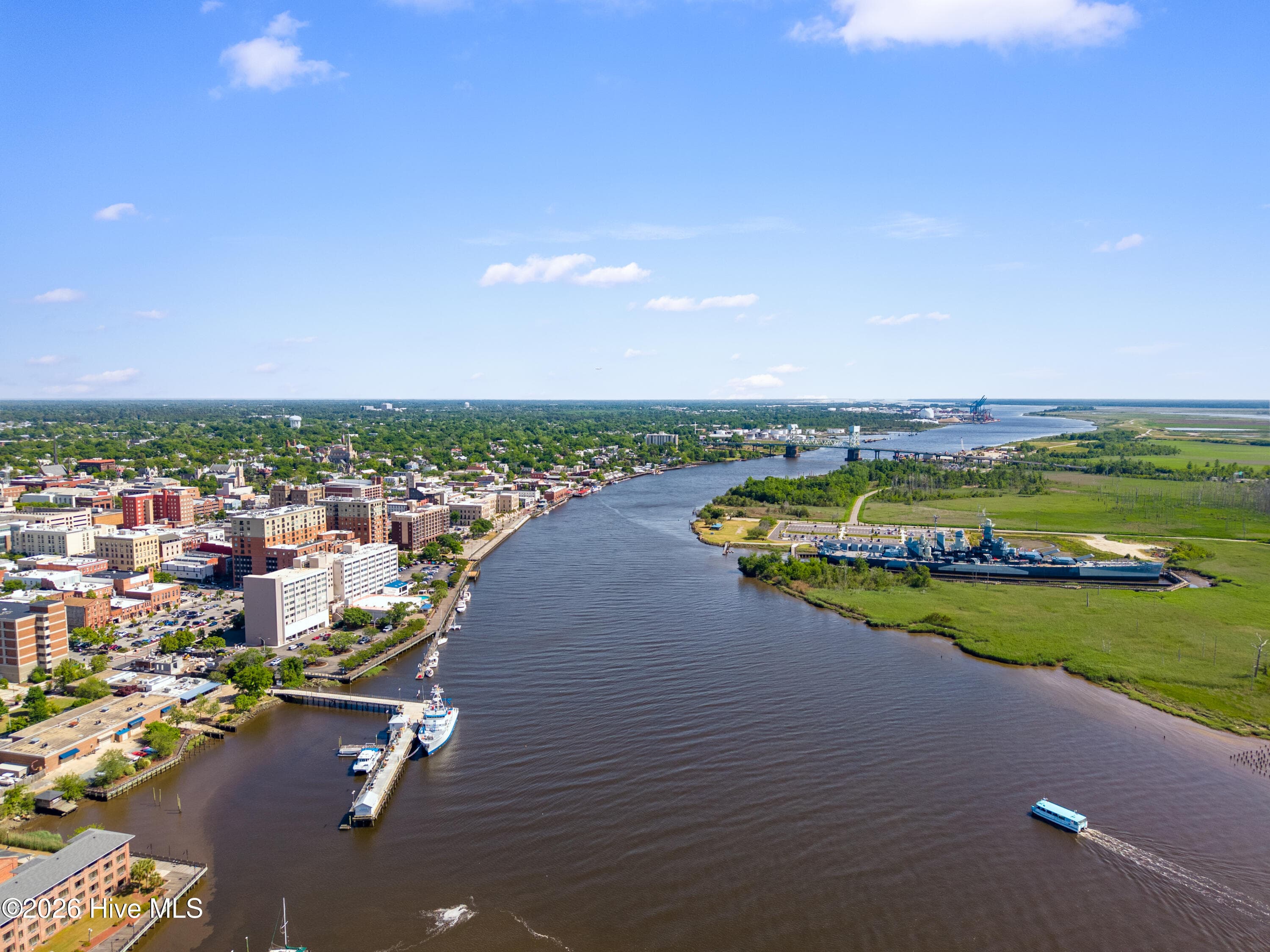 Condominium at 14 Grace Street Apt 1111, Wilmington, NC 28401, photo 4 of 4