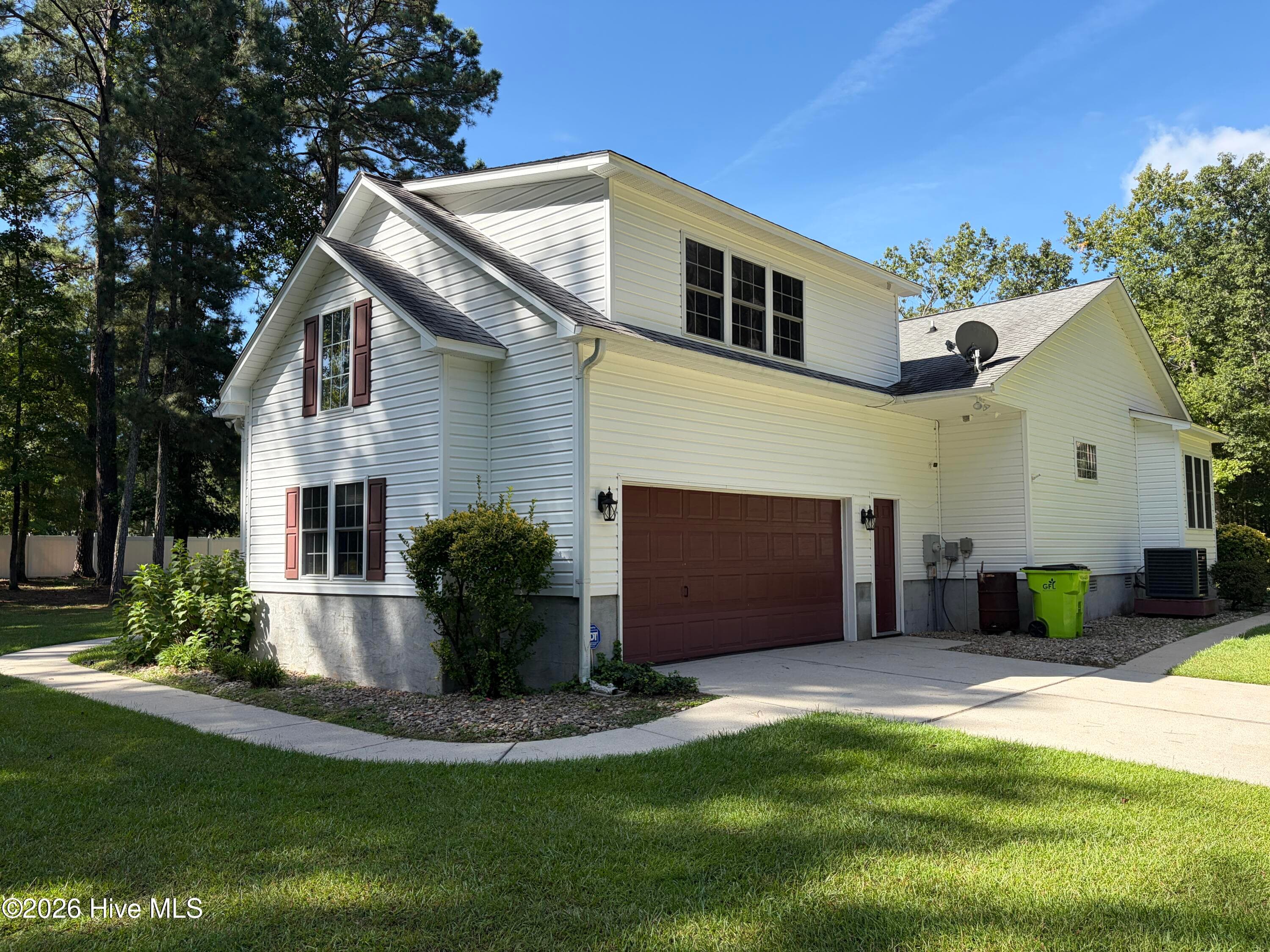 Single Family Residence at 900 Perrytown Road, New Bern, NC 28562, photo 16 of 84