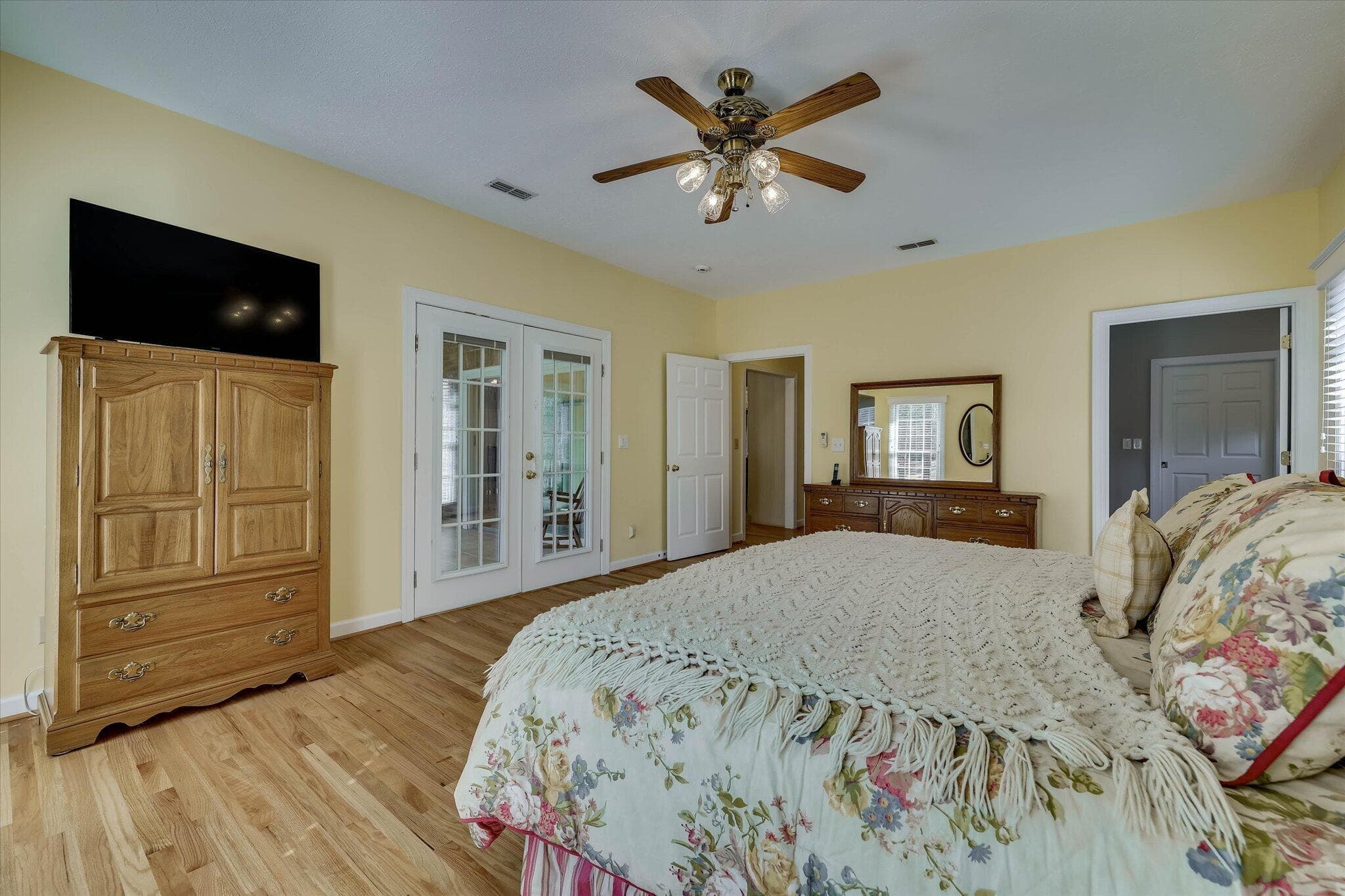 Single Family Residence at 124 Magnolia Drive, McCormick, SC 29835, photo 26 of 67