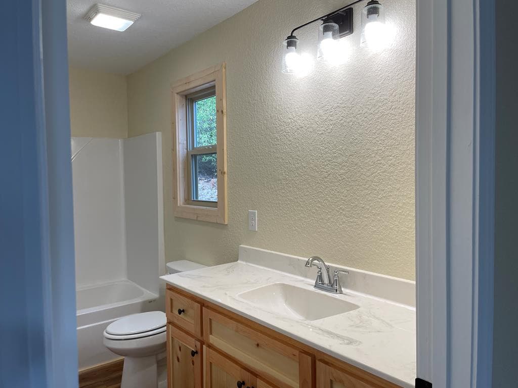 Residential at 25 Glenn Oak Lane, Hayesville, NC 28904, Hayesville, photo 10 of 13
