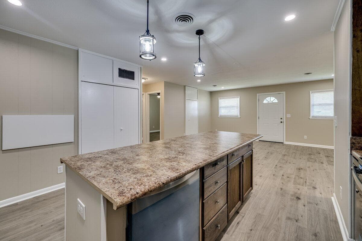Single Family Residence at 2085 Hillsinger Road, Augusta, GA 30904, photo 10 of 42