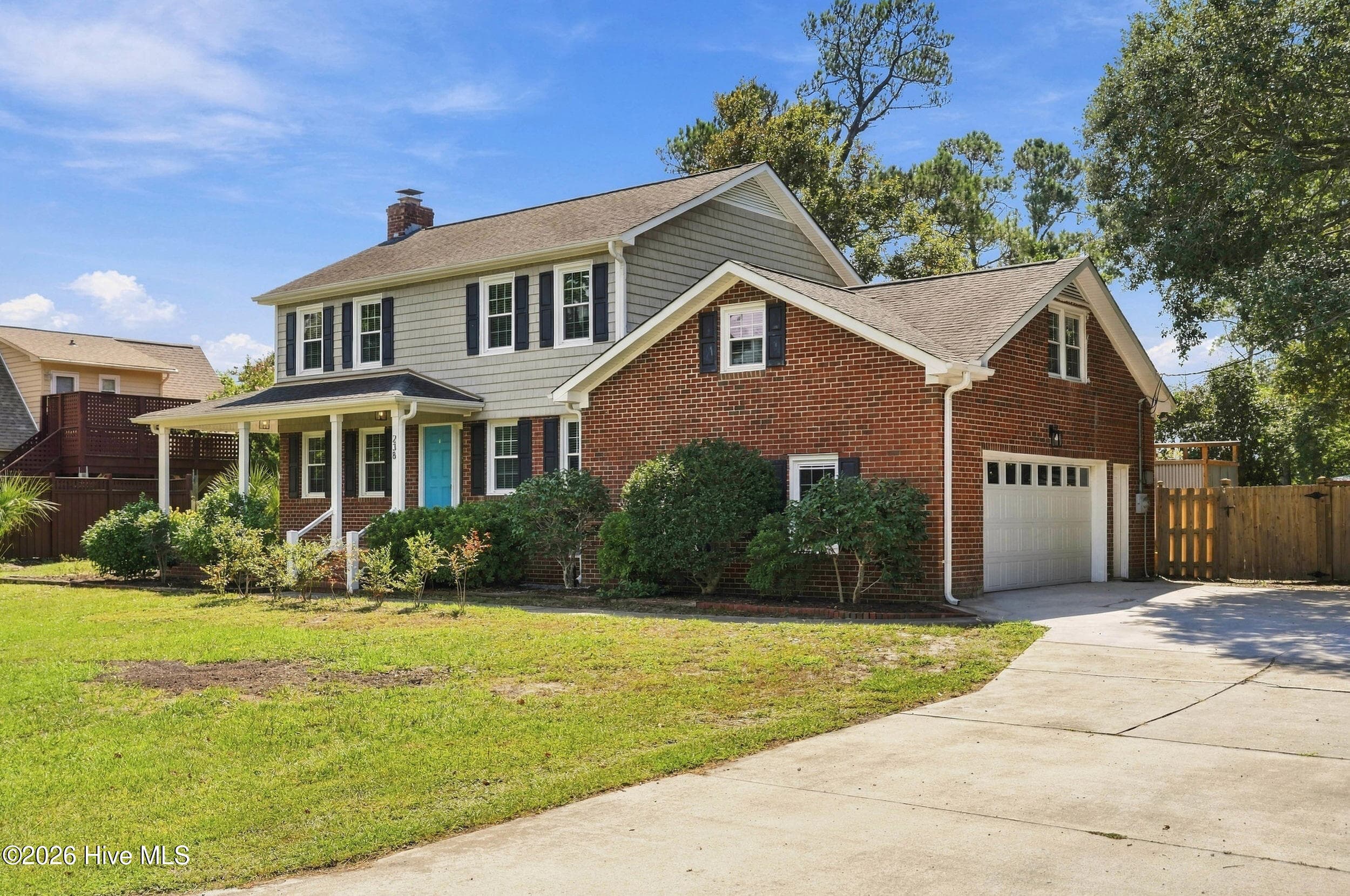 Single Family Residence at 238 Shannon Drive, Wilmington, NC 28409, photo 4 of 76