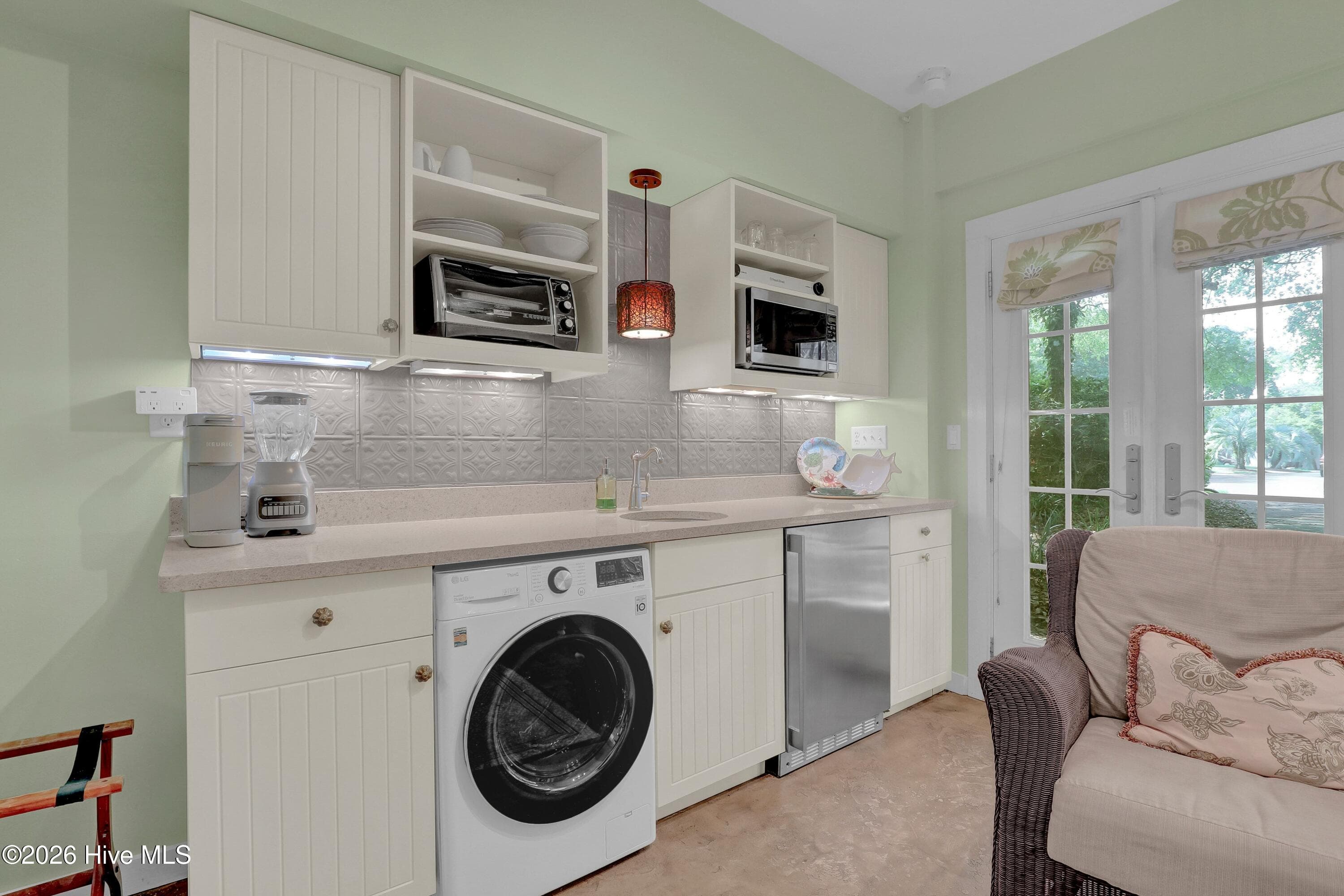 Single Family Residence at 109 Sea Urchin Court, Surf City, NC 28445, photo 5 of 49