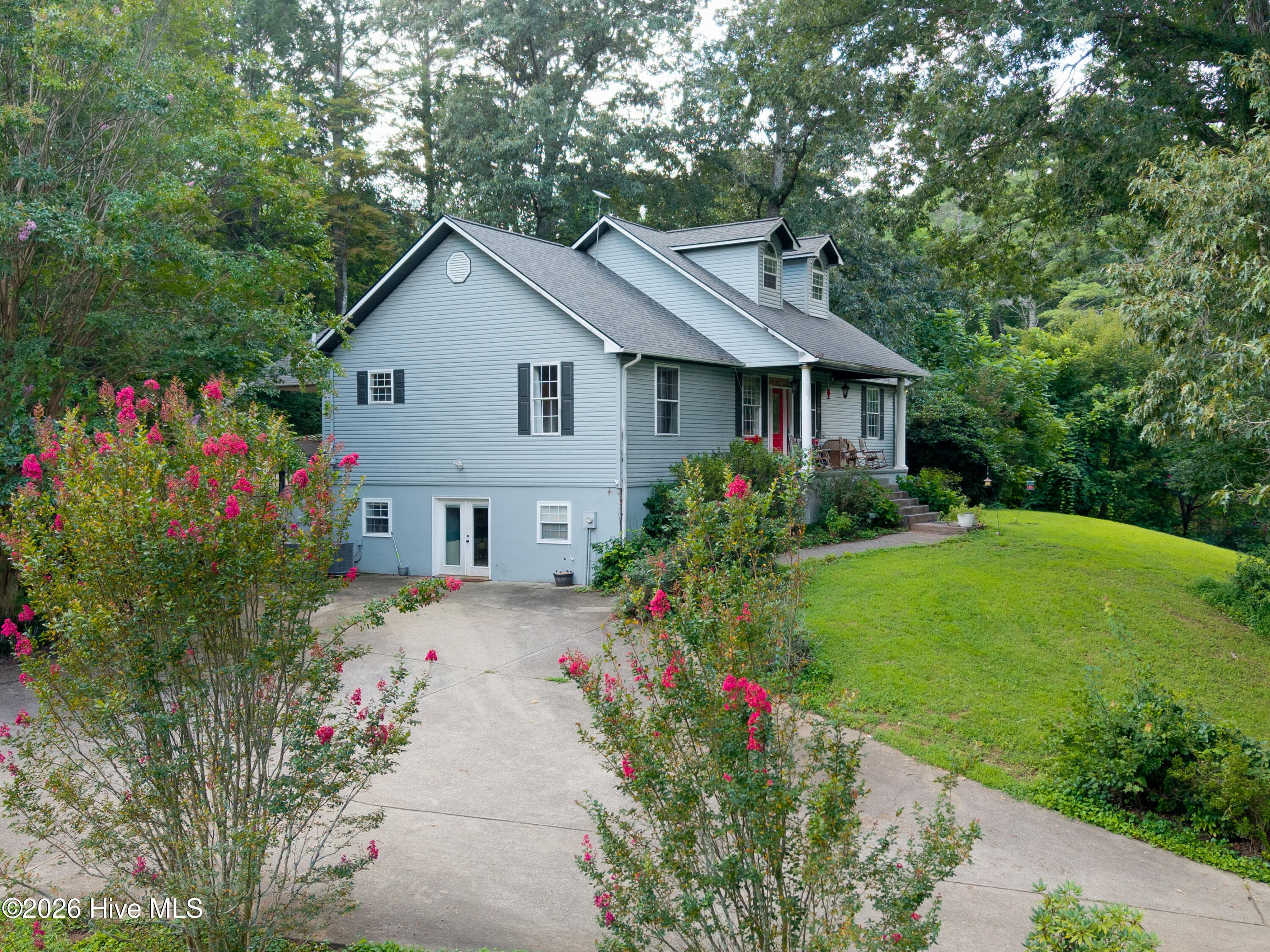 Single Family Residence at 105 Liberty Road, Murphy, NC 28906, photo 2 of 61