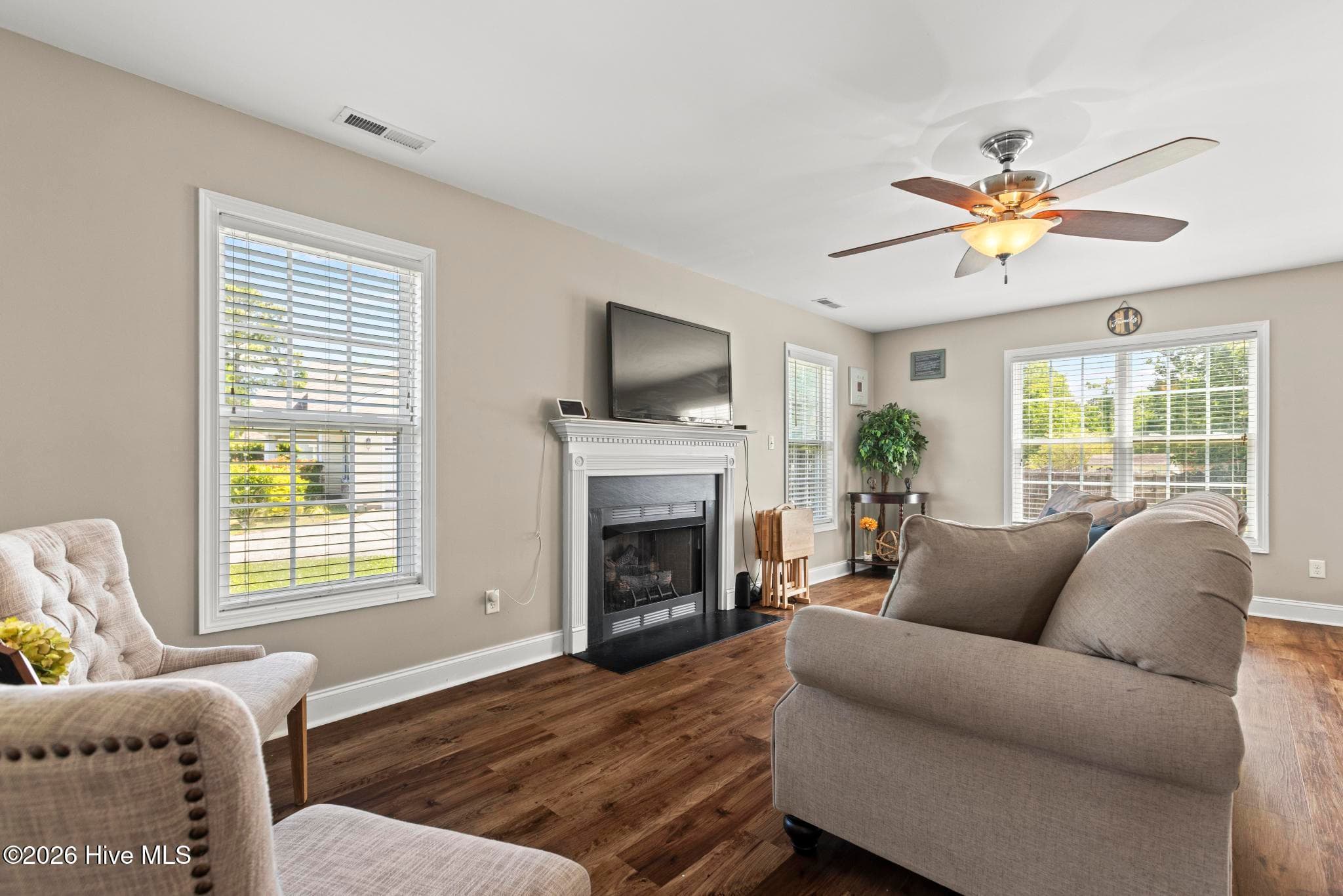 Single Family Residence at 208 Gelynda Court, Holly Ridge, NC 28445, photo 12 of 53
