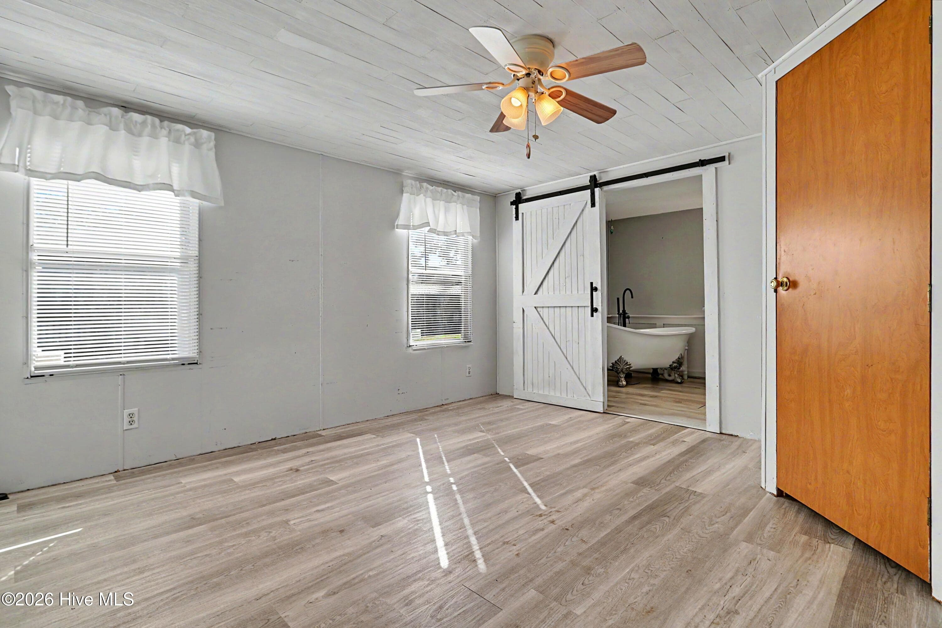 Manufactured Home at 3215 Herthwood Place SW, Supply, NC 28462, photo 9 of 36