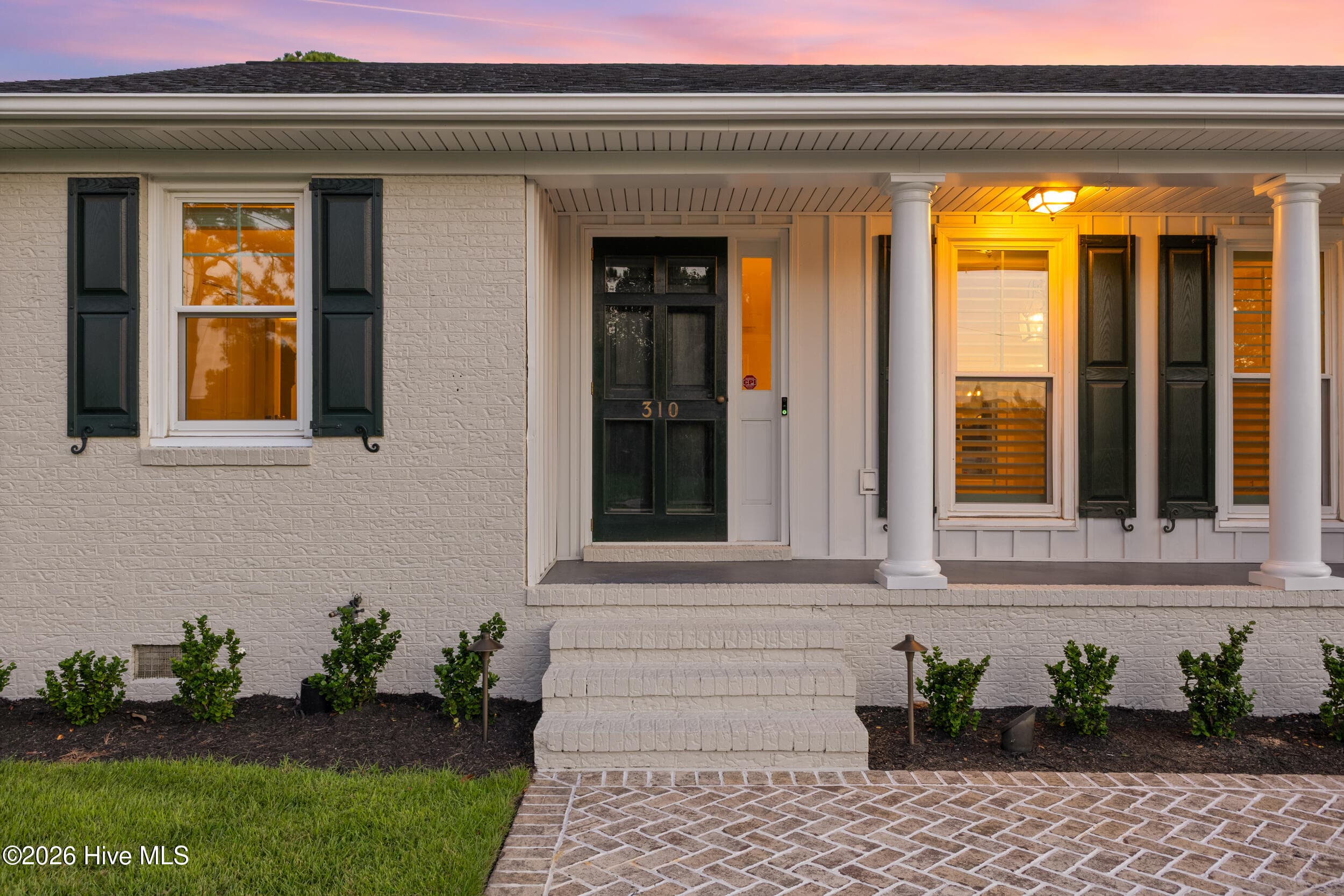 Single Family Residence at 310 Bretonshire Road, Wilmington, NC 28405, photo 9 of 74