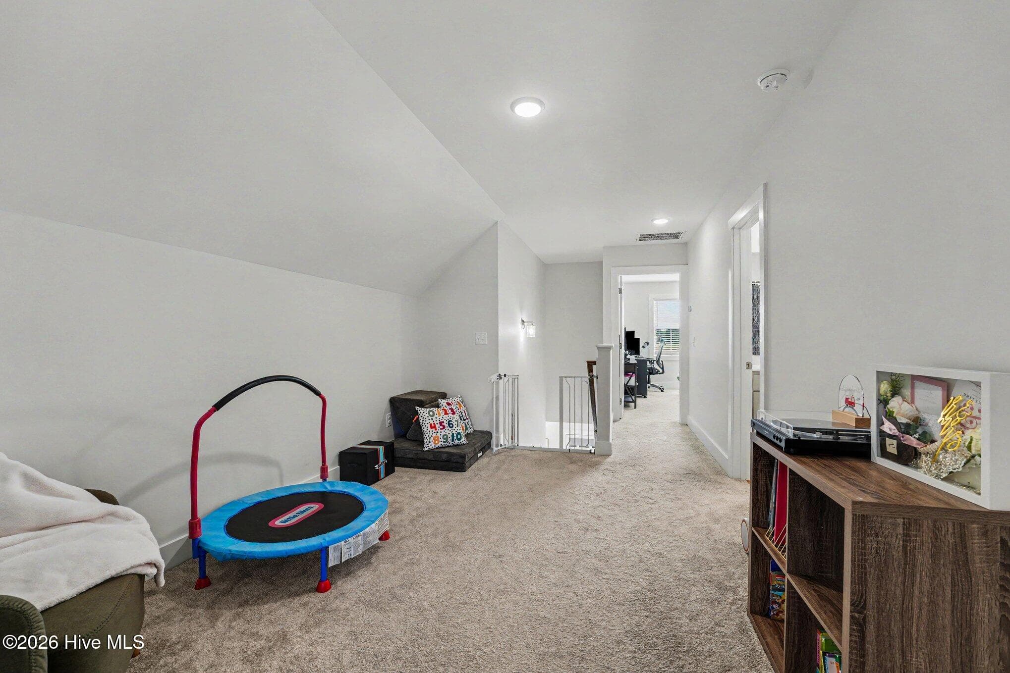 Loft area for family activities - 176 Glenwood Place, Kenly, NC 27542