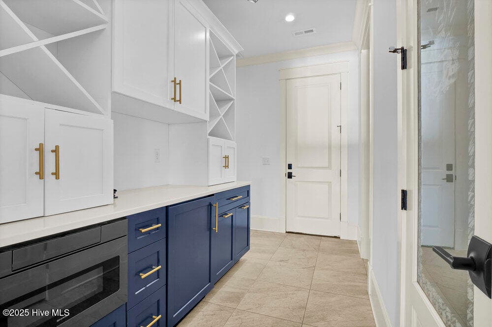 Butler's Pantry - 3623 White Cliffs Drive, Castle Hayne, NC 28429