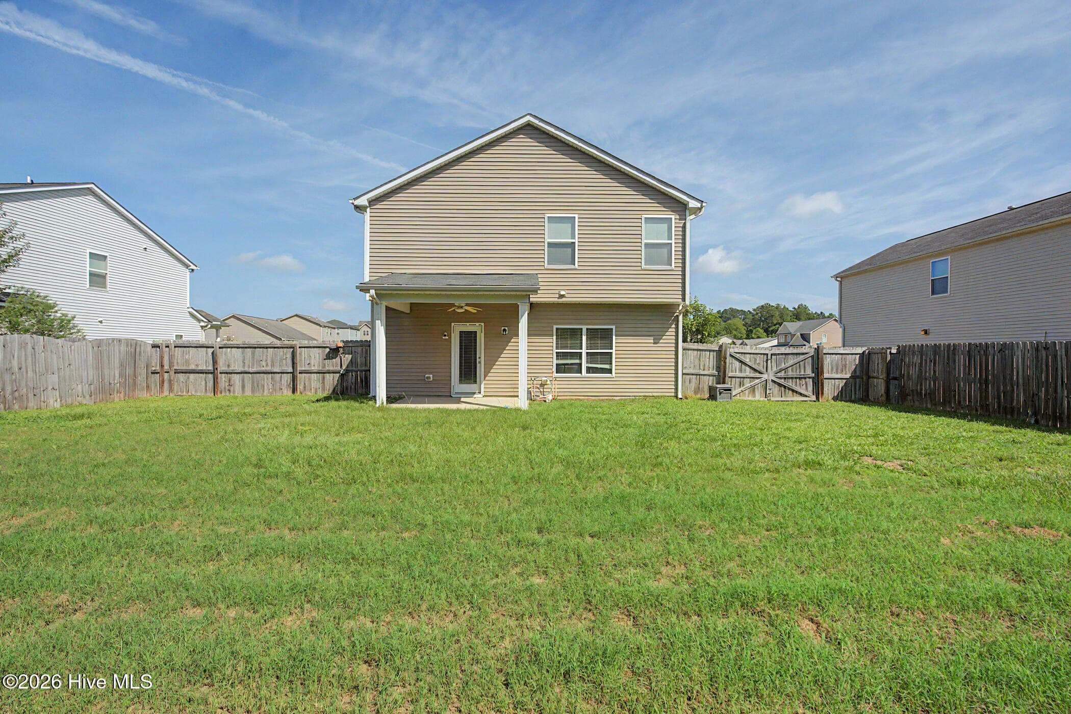 Single Family Residence at 2529 Spinnaker Drive, Hope Mills, NC 28348, photo 5 of 19