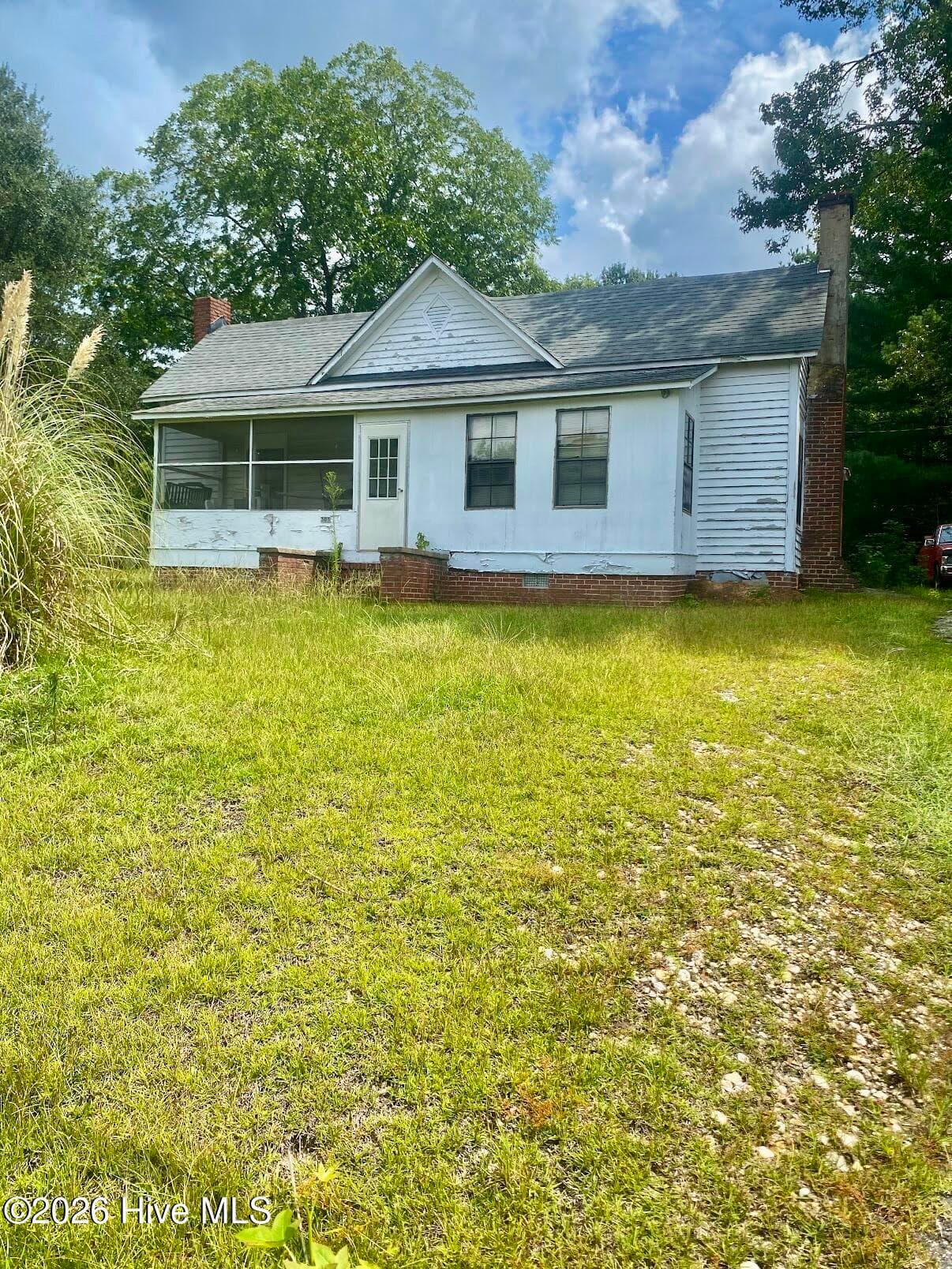 Single Family Residence at 305 Pinehurst Avenue, Carthage, NC 28327, photo 10 of 11