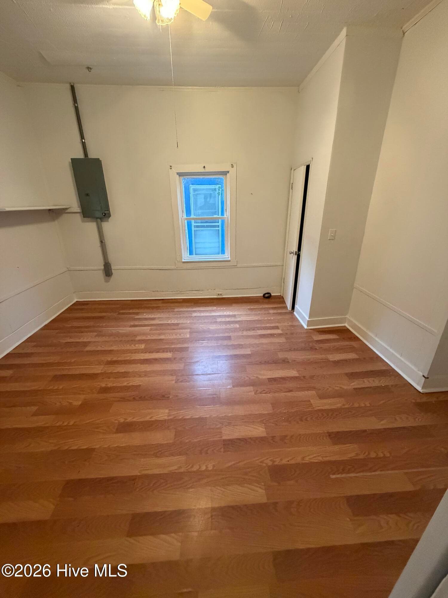 Single Family Residence at 317 Queen Street, Wilmington, NC 28401, photo 4 of 14