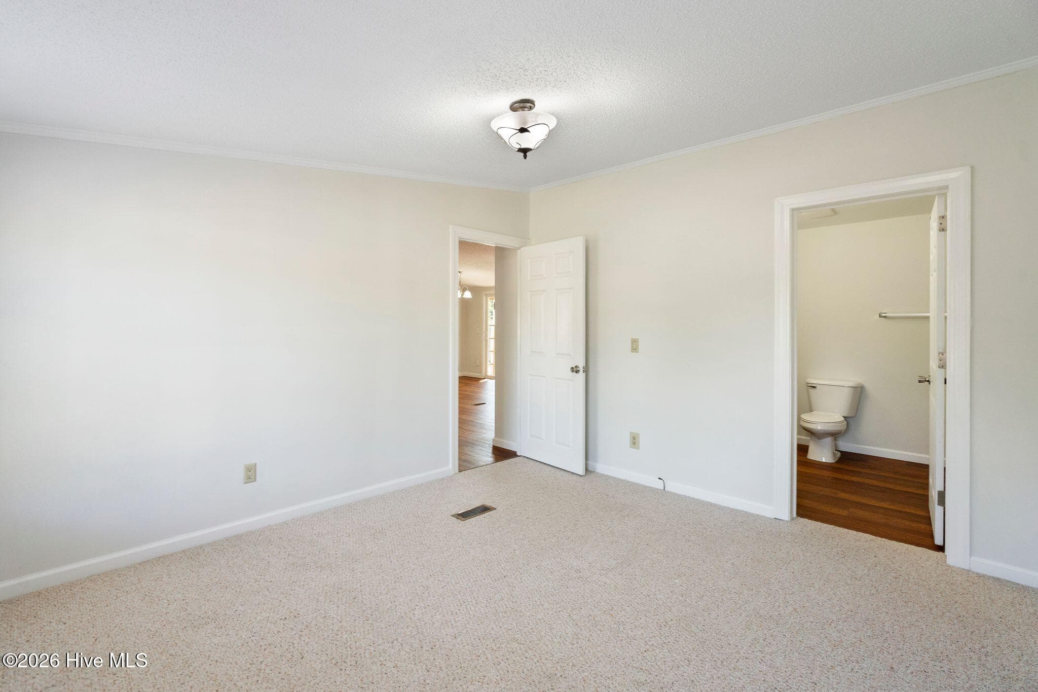 Manufactured Home at 6140 Carolina Beach Road Trlr 28, Wilmington, NC 28412, photo 28 of 54