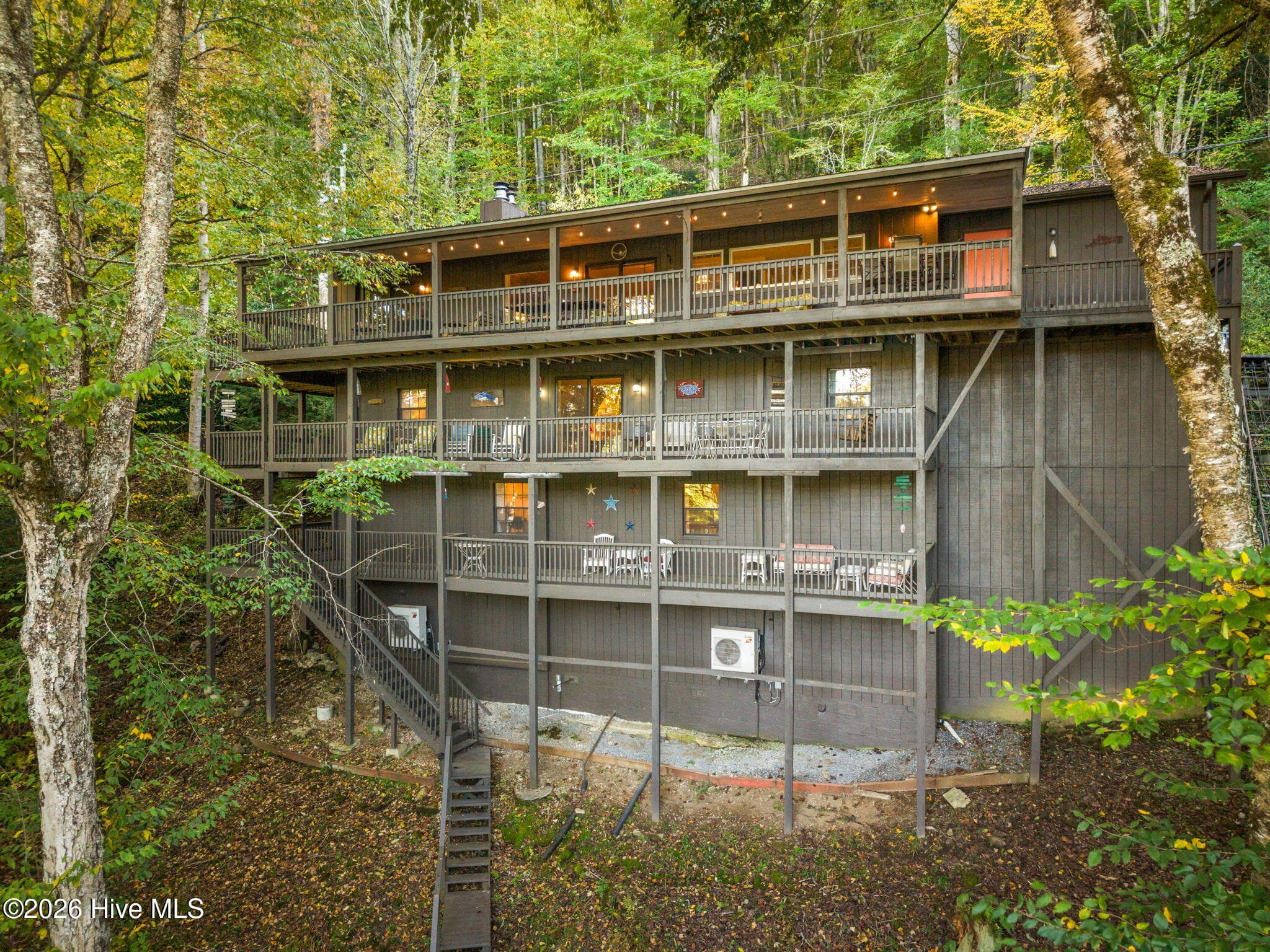 446 Nantahala Shores Road, Topton, NC 28781