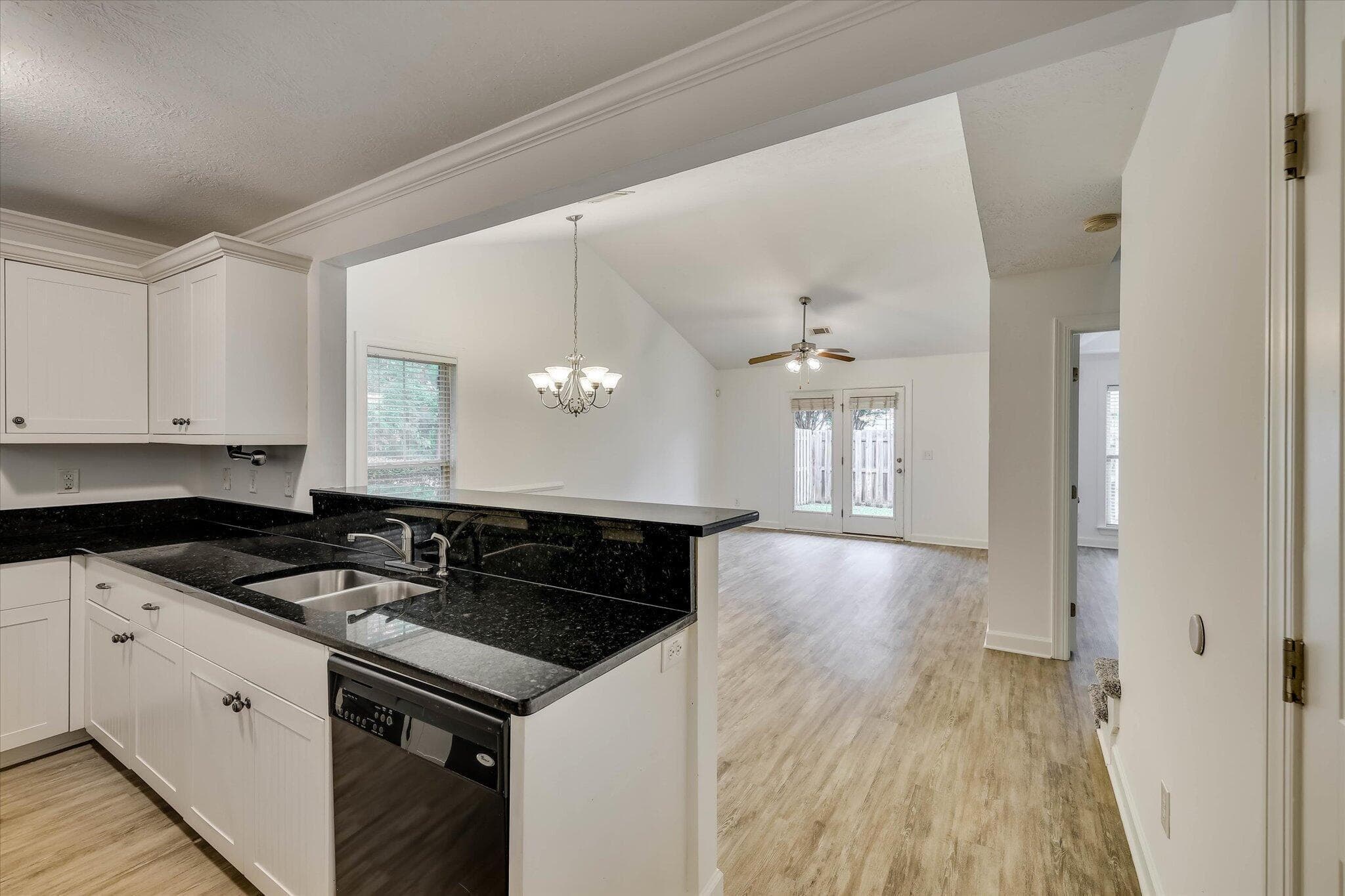 Townhouse at 350 Connor Circle, Evans, GA 30809, photo 5 of 32