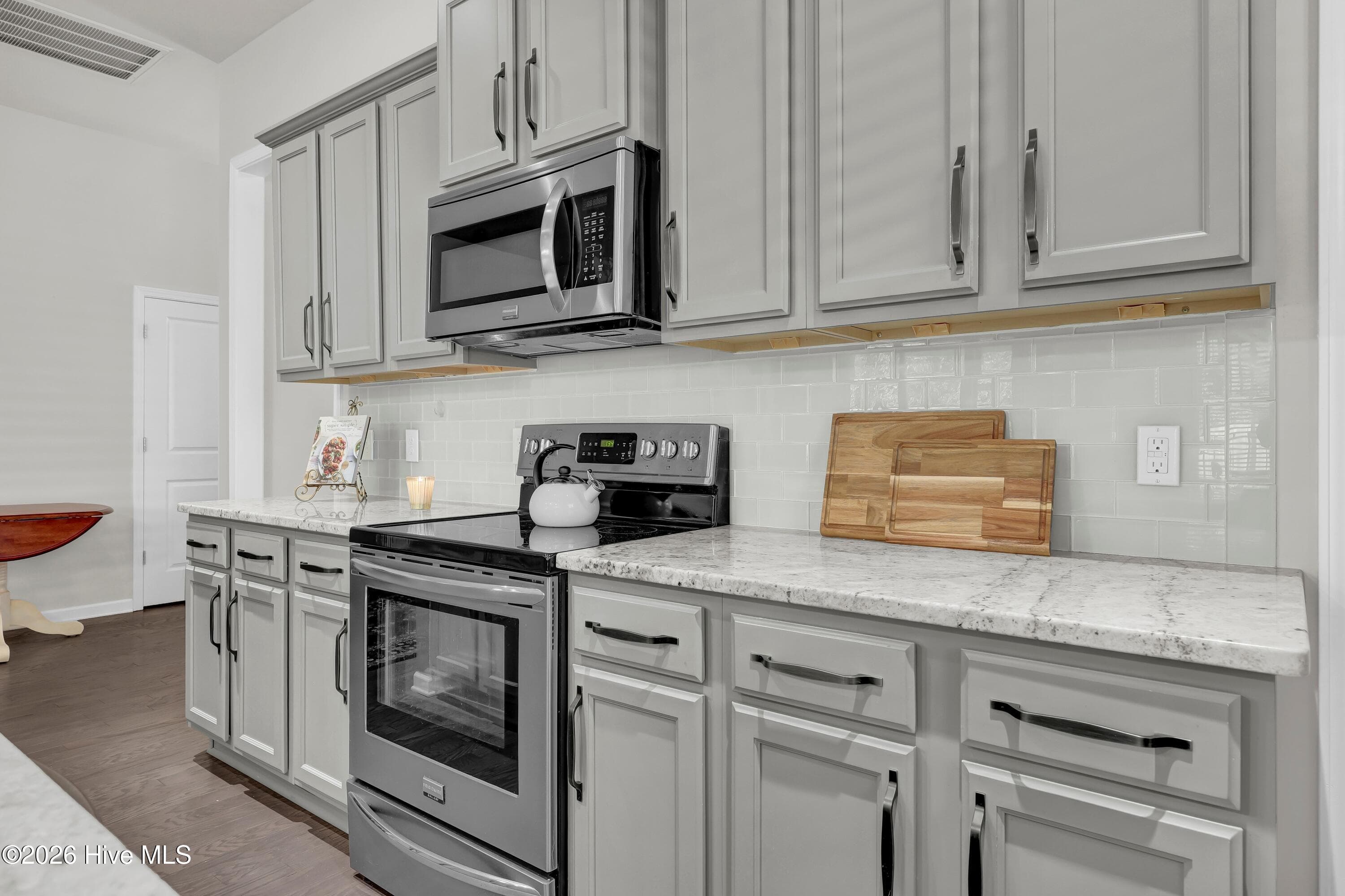 Single Family Residence at 512 Steele Loop, Wilmington, NC 28411, photo 18 of 31