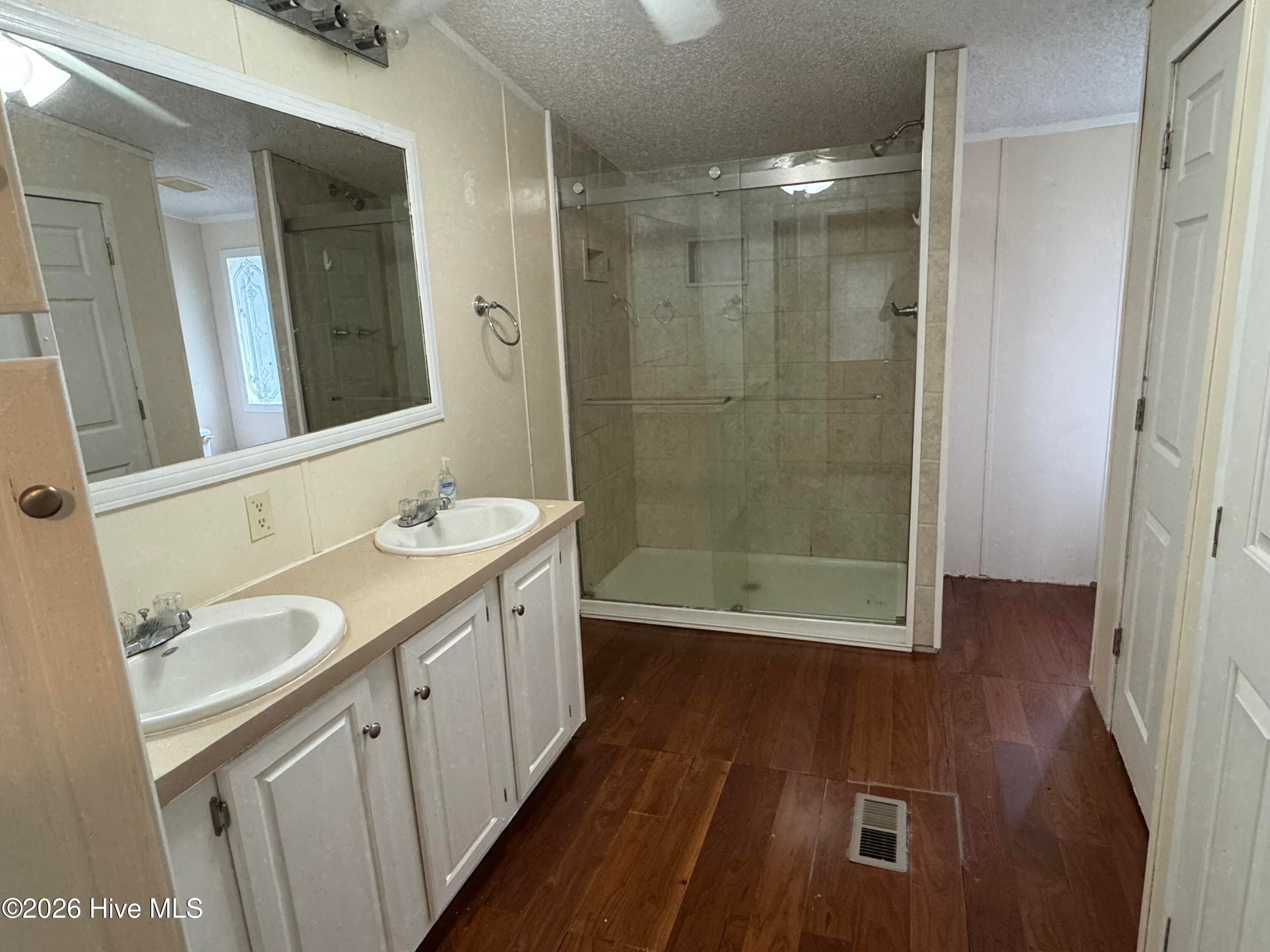 Manufactured Home at 5092 Lakewood Drive SW, Shallotte, NC 28470, photo 29 of 35