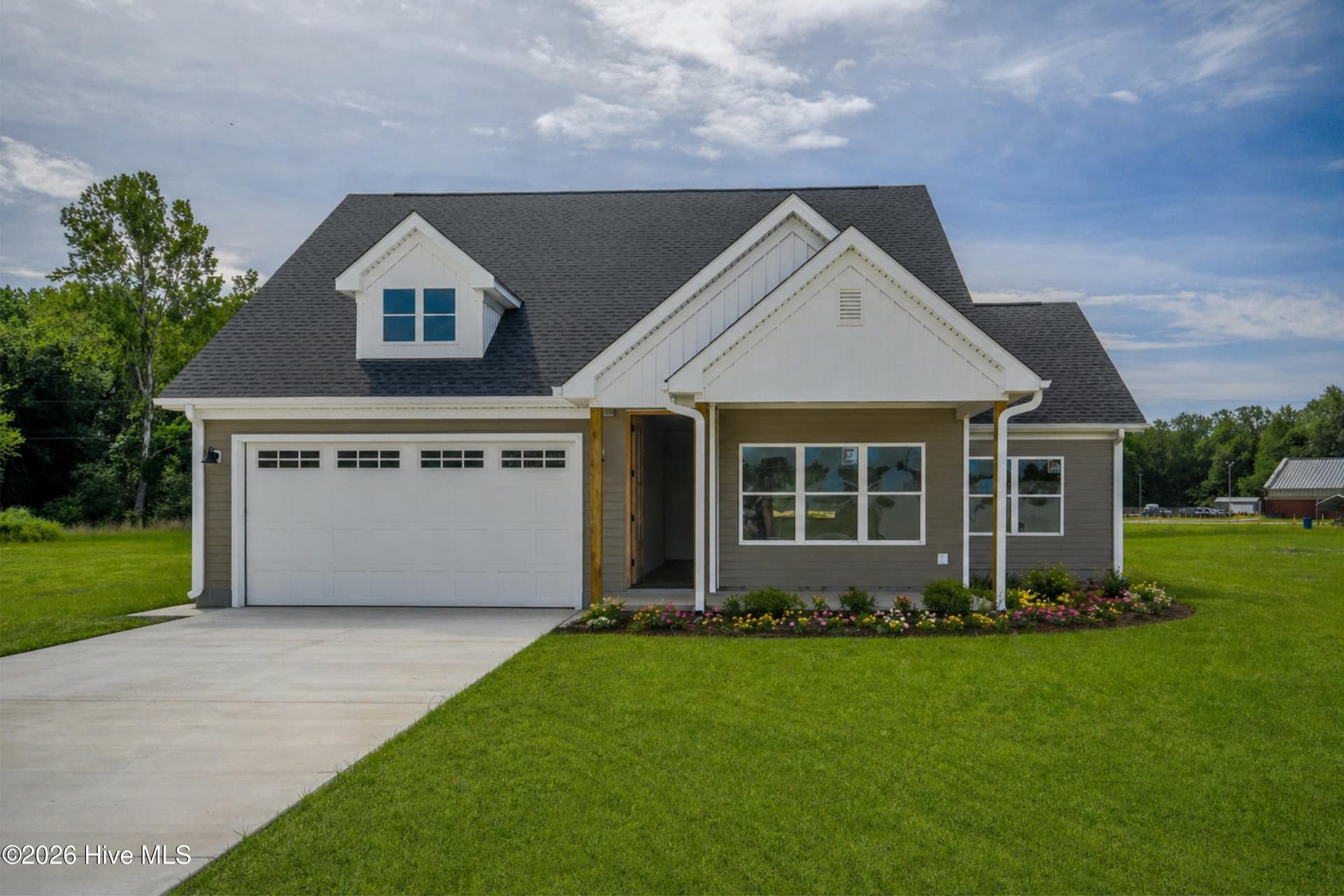 Single Family Residence at 114 Hampton Place, Hertford, NC 27944, photo 2 of 11