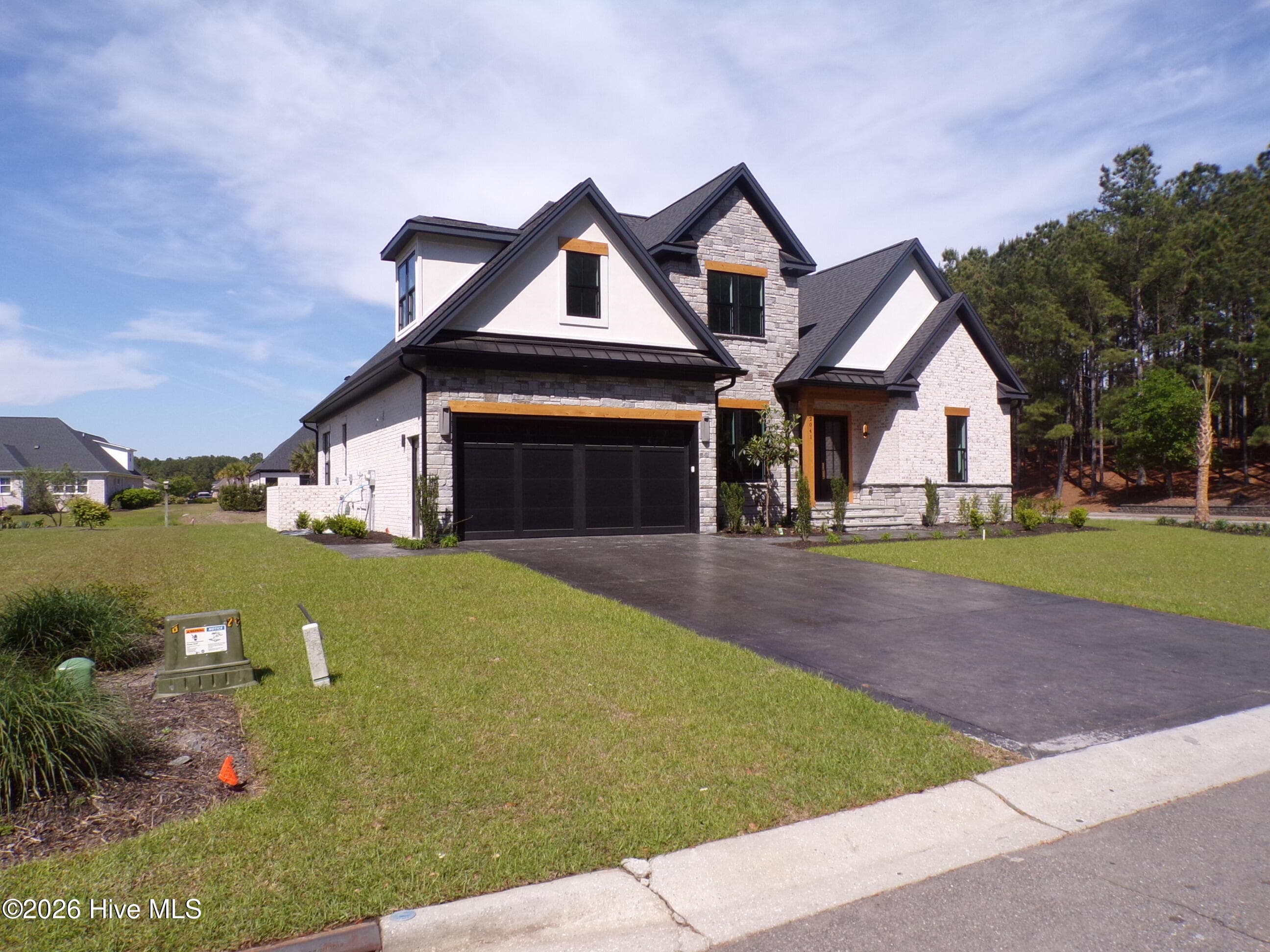 Single Family Residence at 2041 Wind Lake Way, Leland, NC 28451, photo 5 of 47
