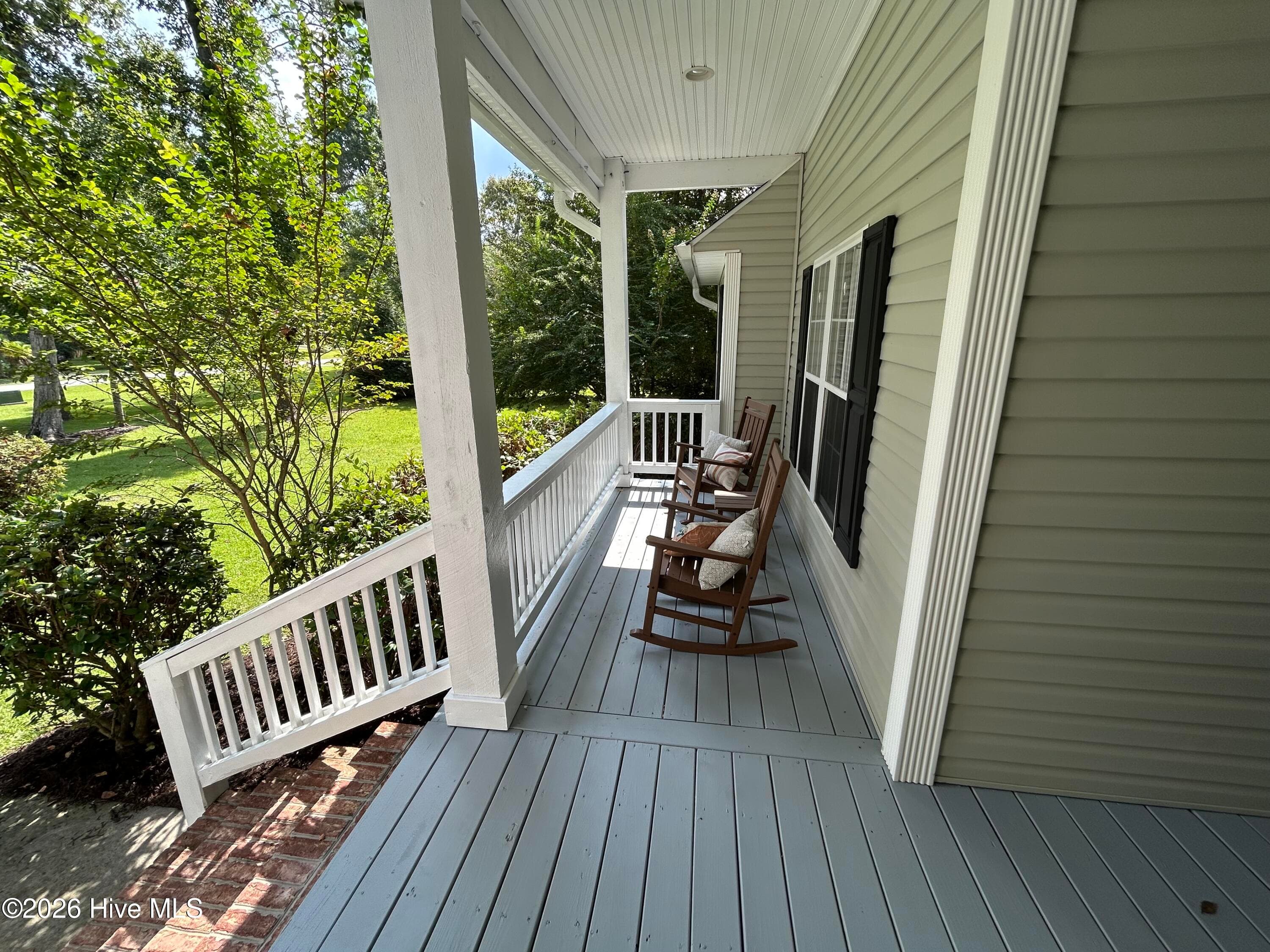 Single Family Residence at 303 Oakmont Drive, Hampstead, NC 28443, photo 4 of 41