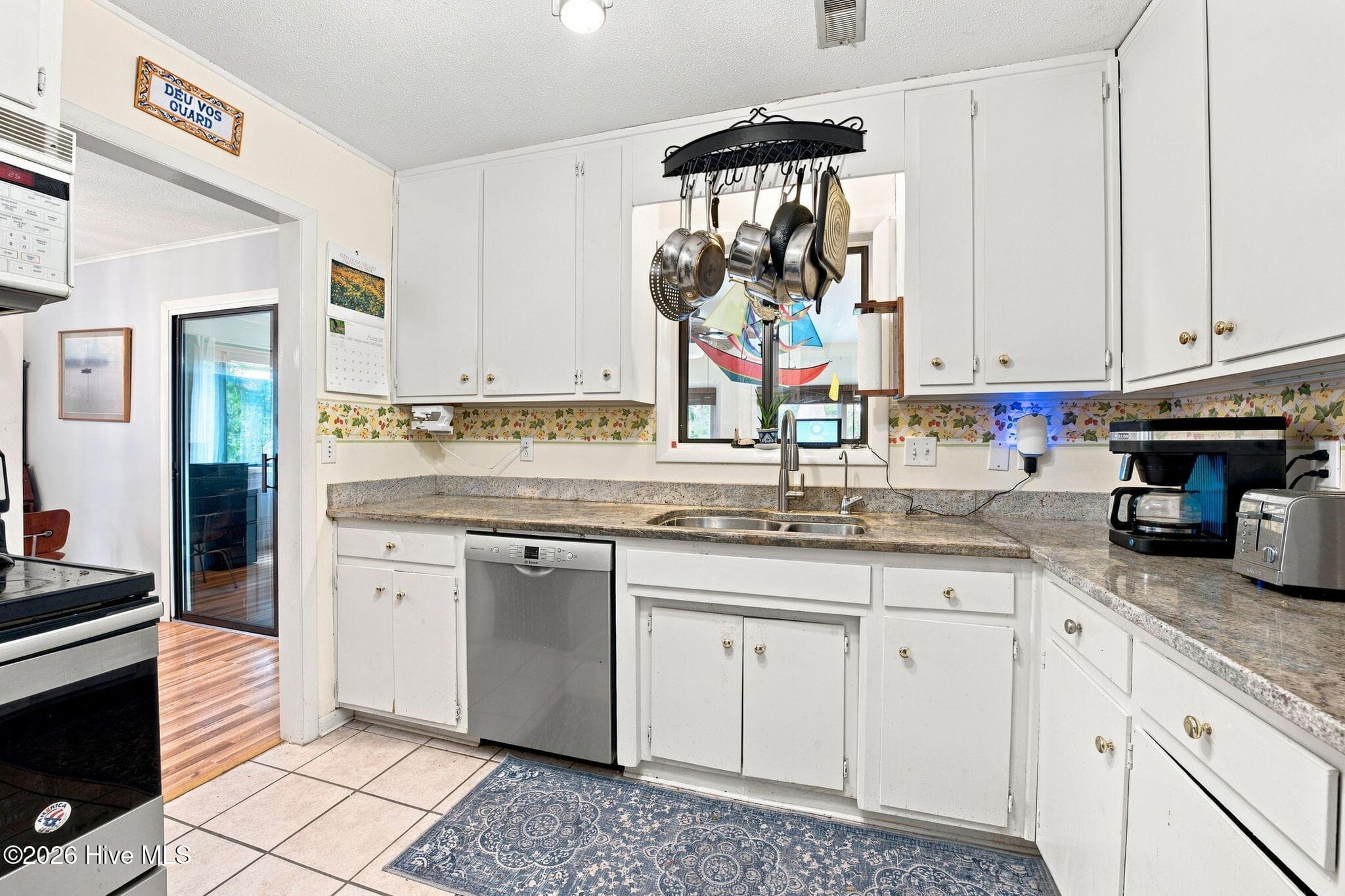 Single Family Residence at 1210 Pelican Drive, New Bern, NC 28560, photo 11 of 48