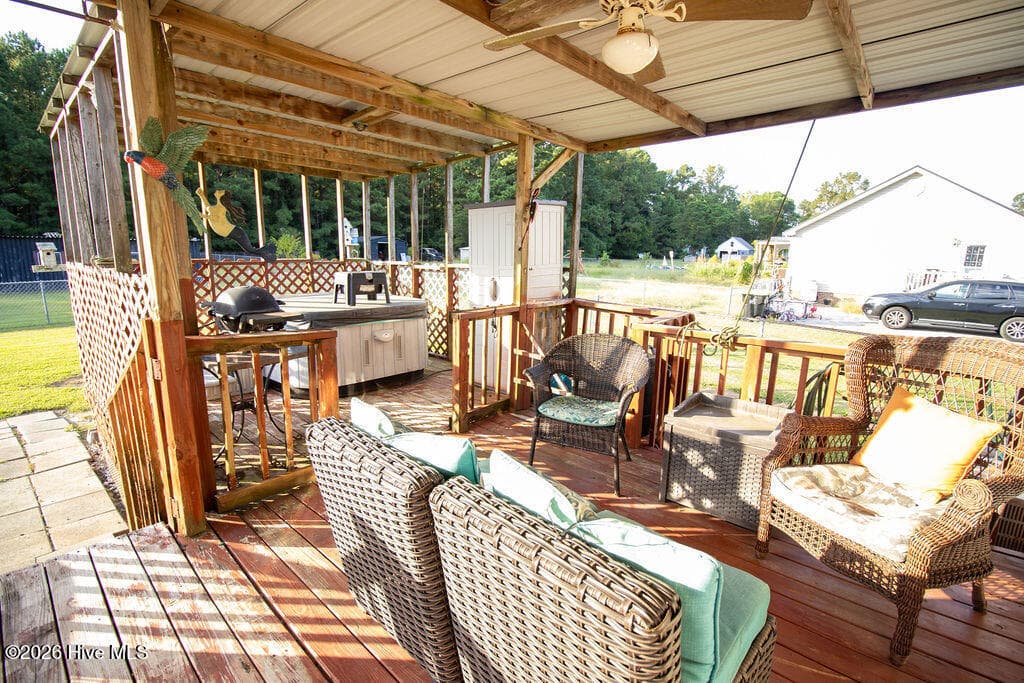 Manufactured Home at 195 Godfrey Boulevard, Havelock, NC 28532, photo 5 of 48