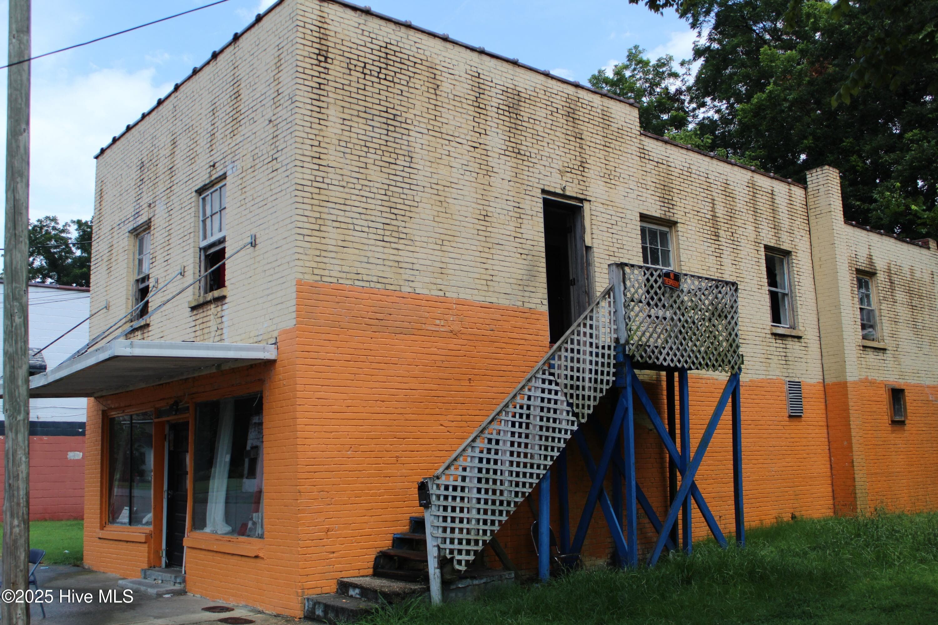 Commercial Sale at 224 Maple Street N, Ahoskie, NC 27910, photo 2 of 2