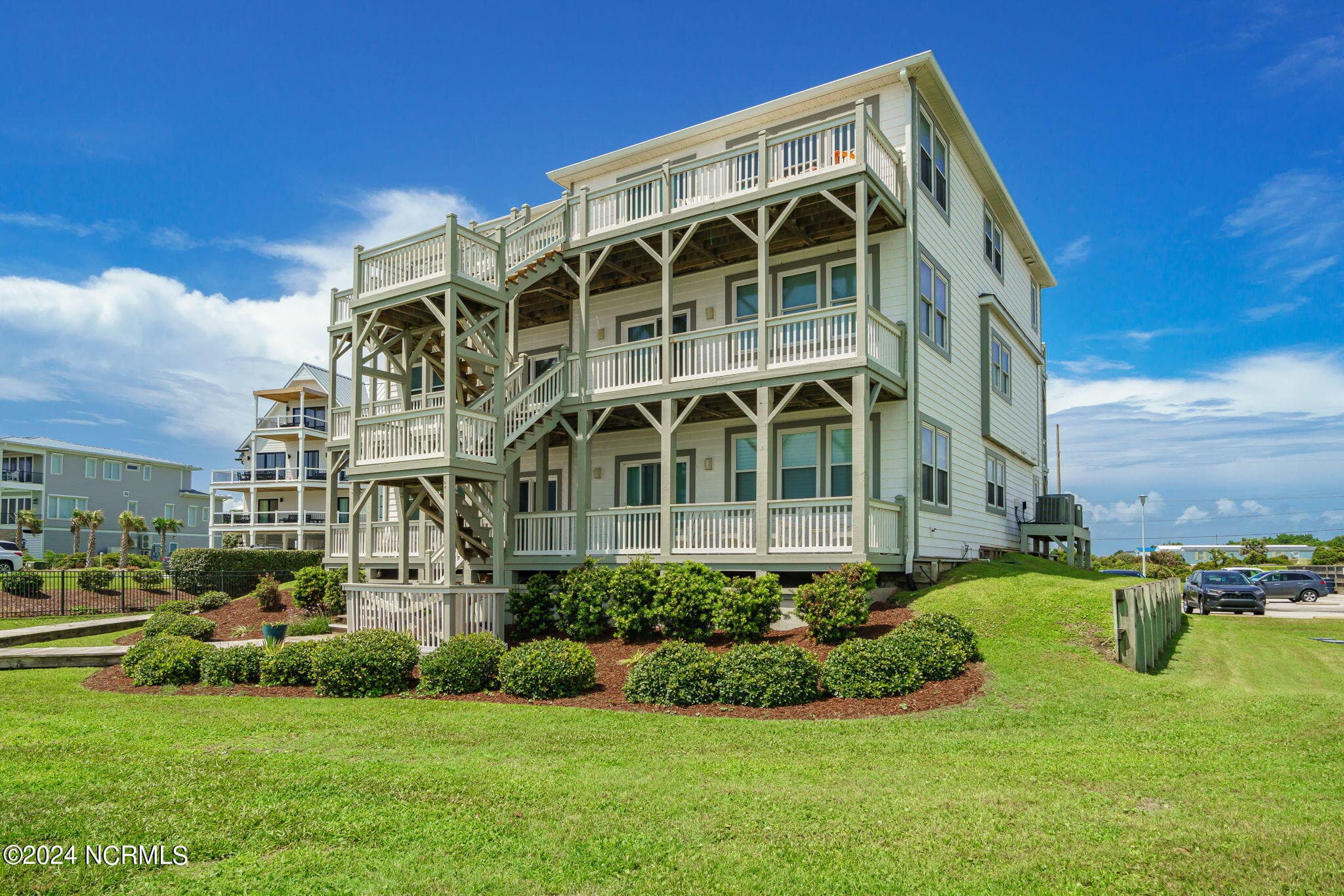 Condominium at 2905 Pointe West Drive B1 Pier Pointe, Emerald Isle, NC 28594, photo 32 of 43