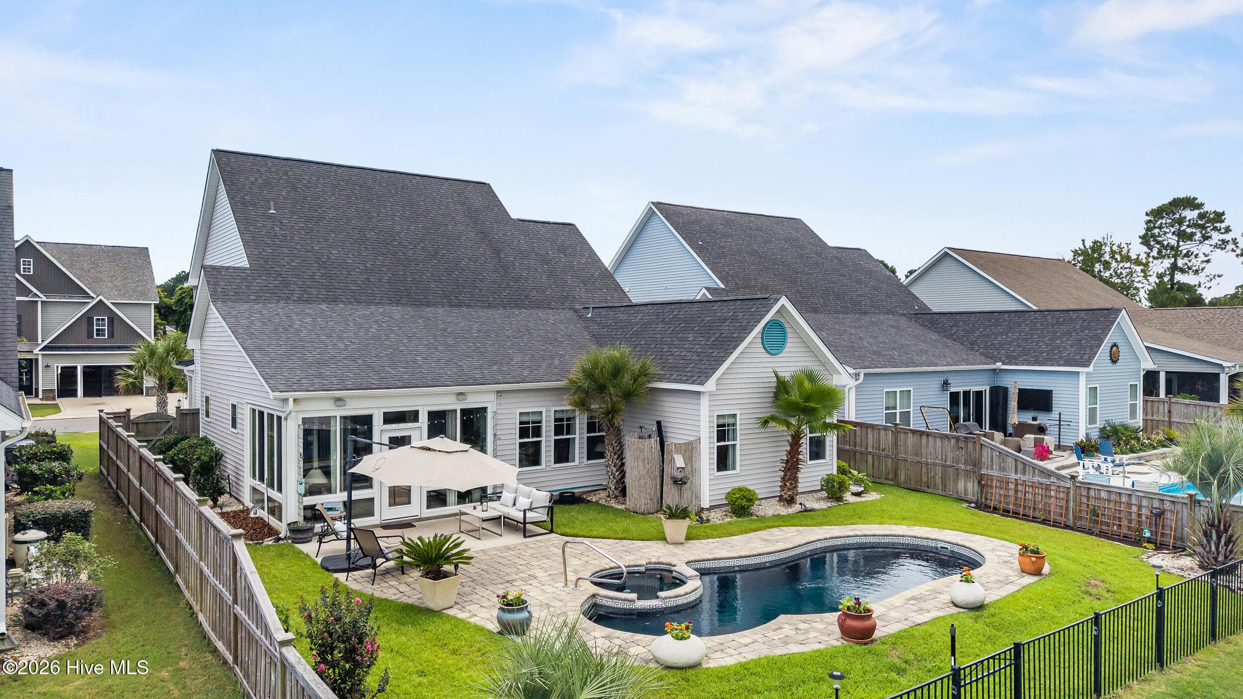 Single Family Residence at 6228 Sweet Gum Drive, Wilmington, NC 28409, photo 2 of 4