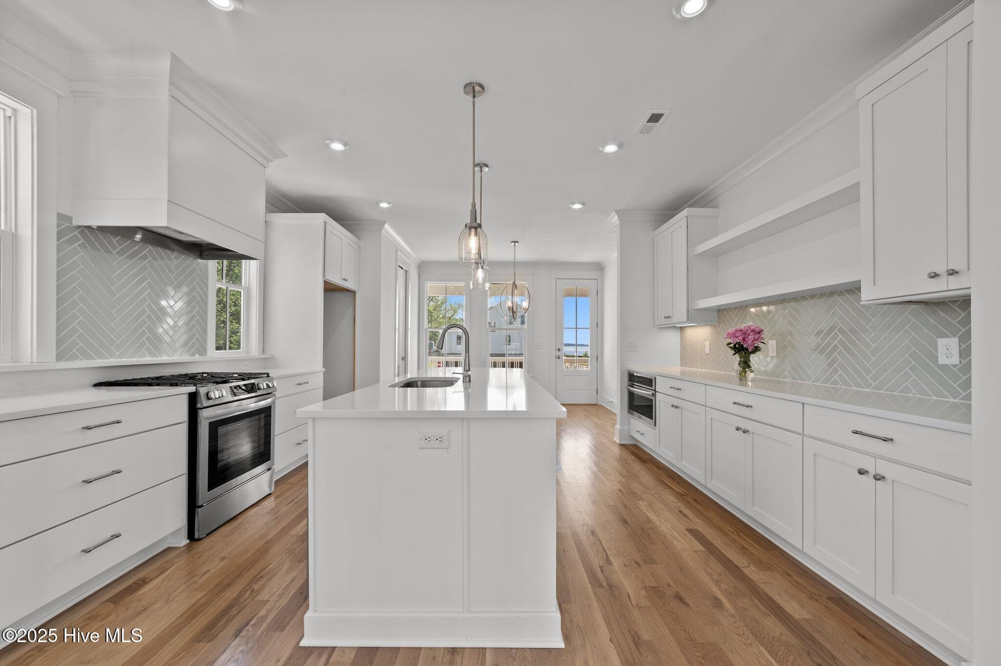 Single Family Residence at 100 Wiley Street, Washington, NC 27889, photo 11 of 34