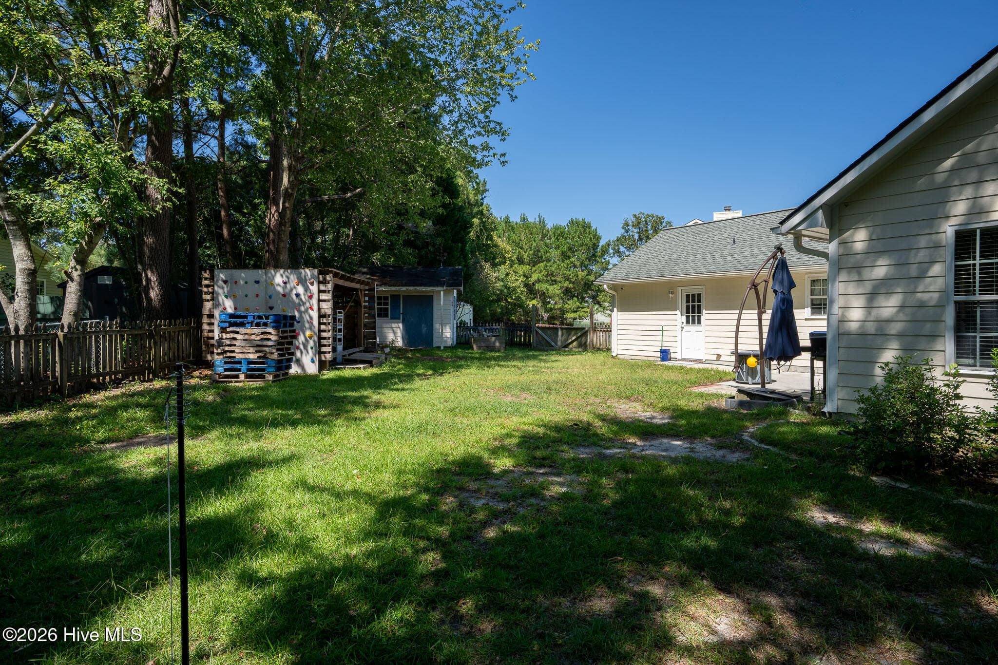 Single Family Residence at 103 Tory Circle, Jacksonville, NC 28546, photo 38 of 41