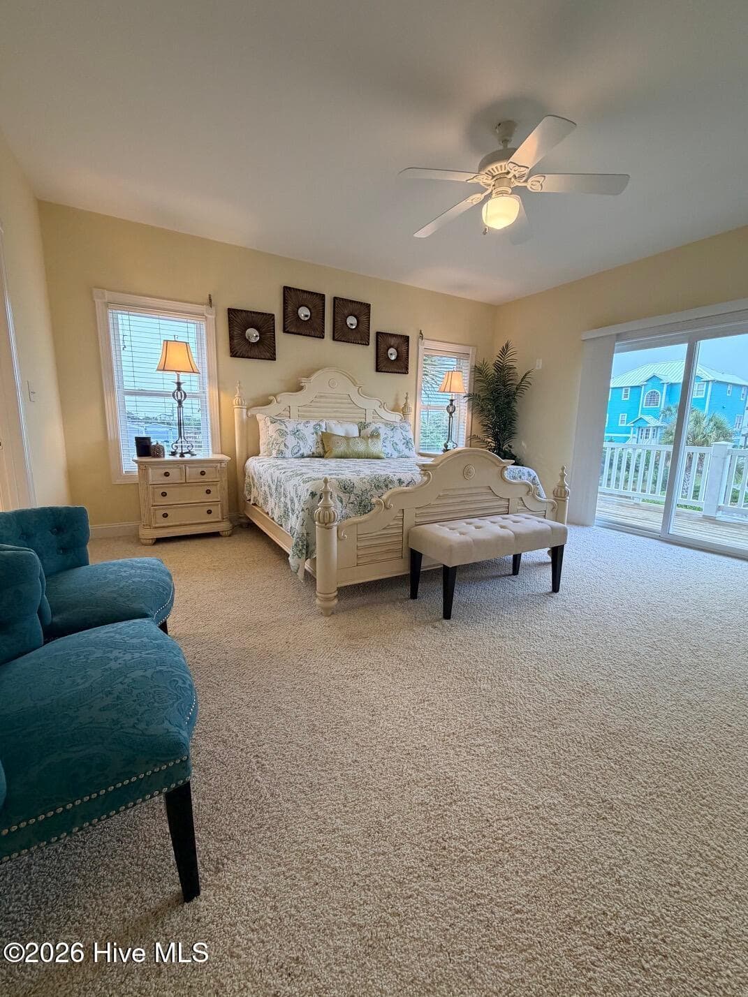 Single Family Residence at 8526 Ocean View Drive, Emerald Isle, NC 28594, photo 4 of 7