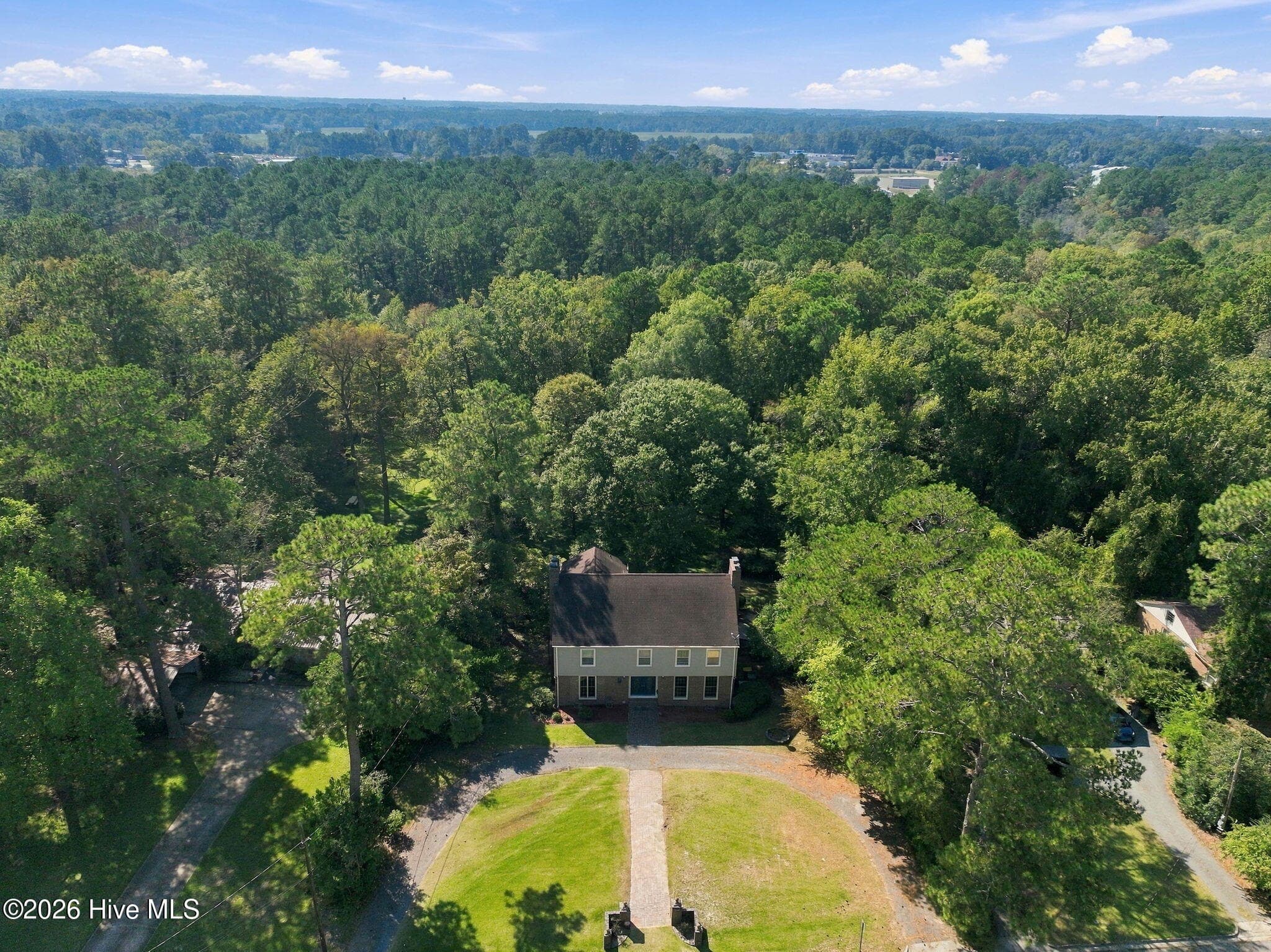 Single Family Residence at 1013 Riverside Boulevard, Lumberton, NC 28358, photo 4 of 41
